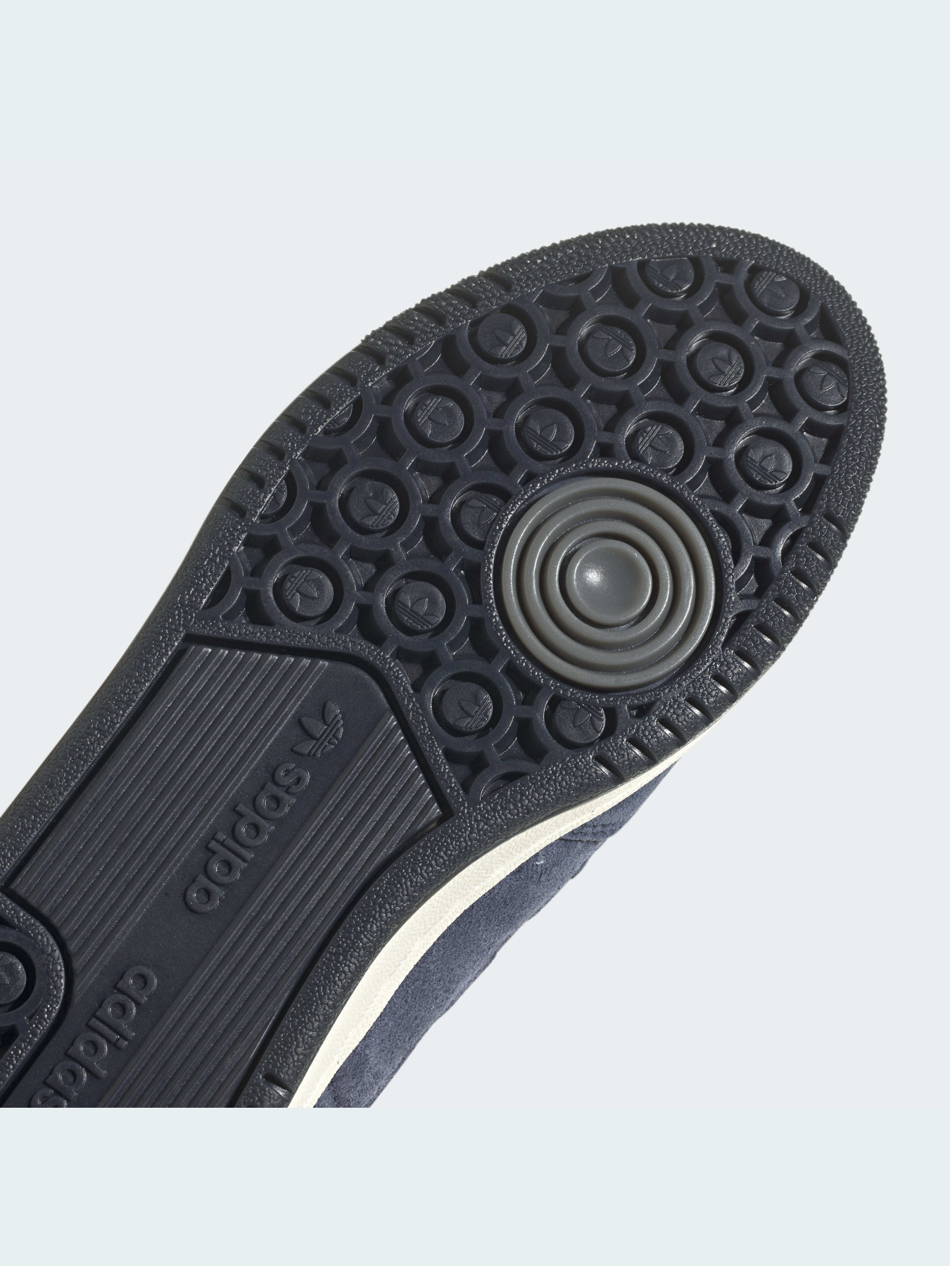 Кроссовки повседневные Adidas модель FZ5992 Фото