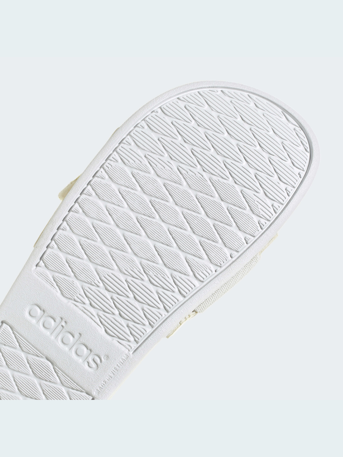 Шлепанцы Adidas модель GX3119 Шлепанцы Adidas модель GX3119 Фото