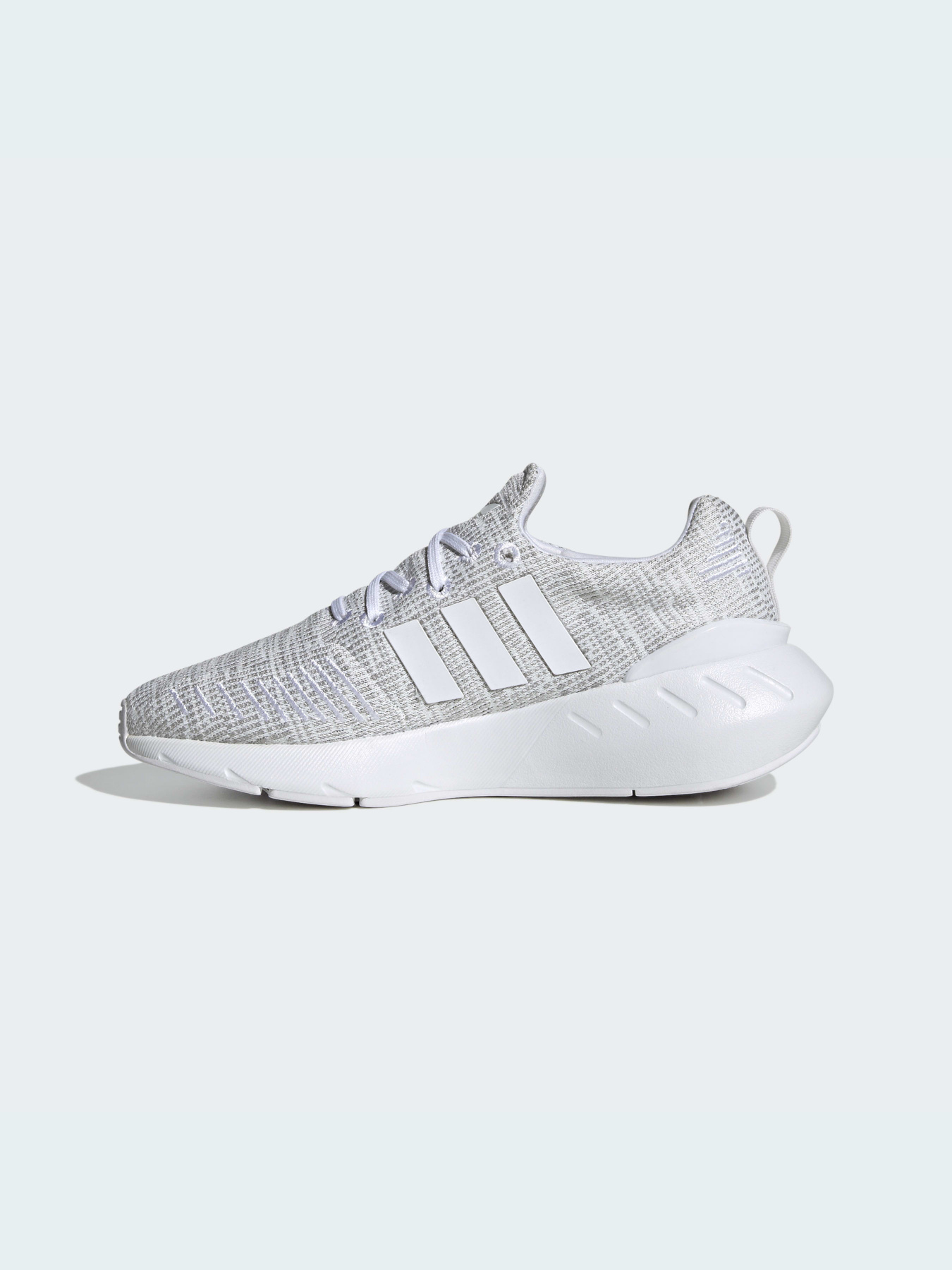 Кросівки повсякденні Adidas Swift модель GW8175 Кросівки повсякденні Adidas Swift модель GW8175 Фото