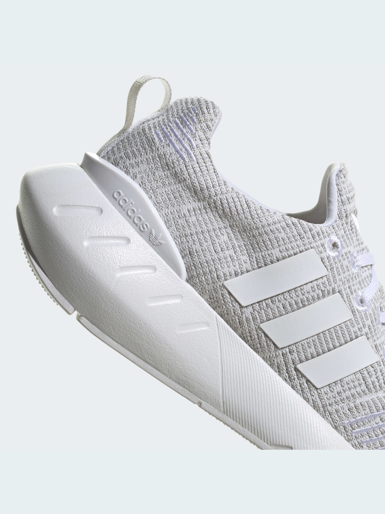 Кросівки повсякденні Adidas Swift модель GW8175 Кросівки повсякденні Adidas Swift модель GW8175 Фото