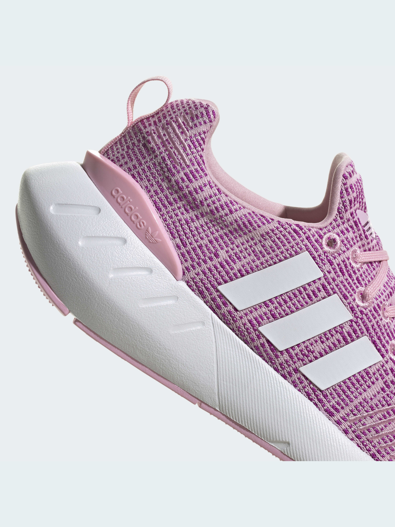 Кроссовки повседневные Adidas Swift модель GW8177 Фото