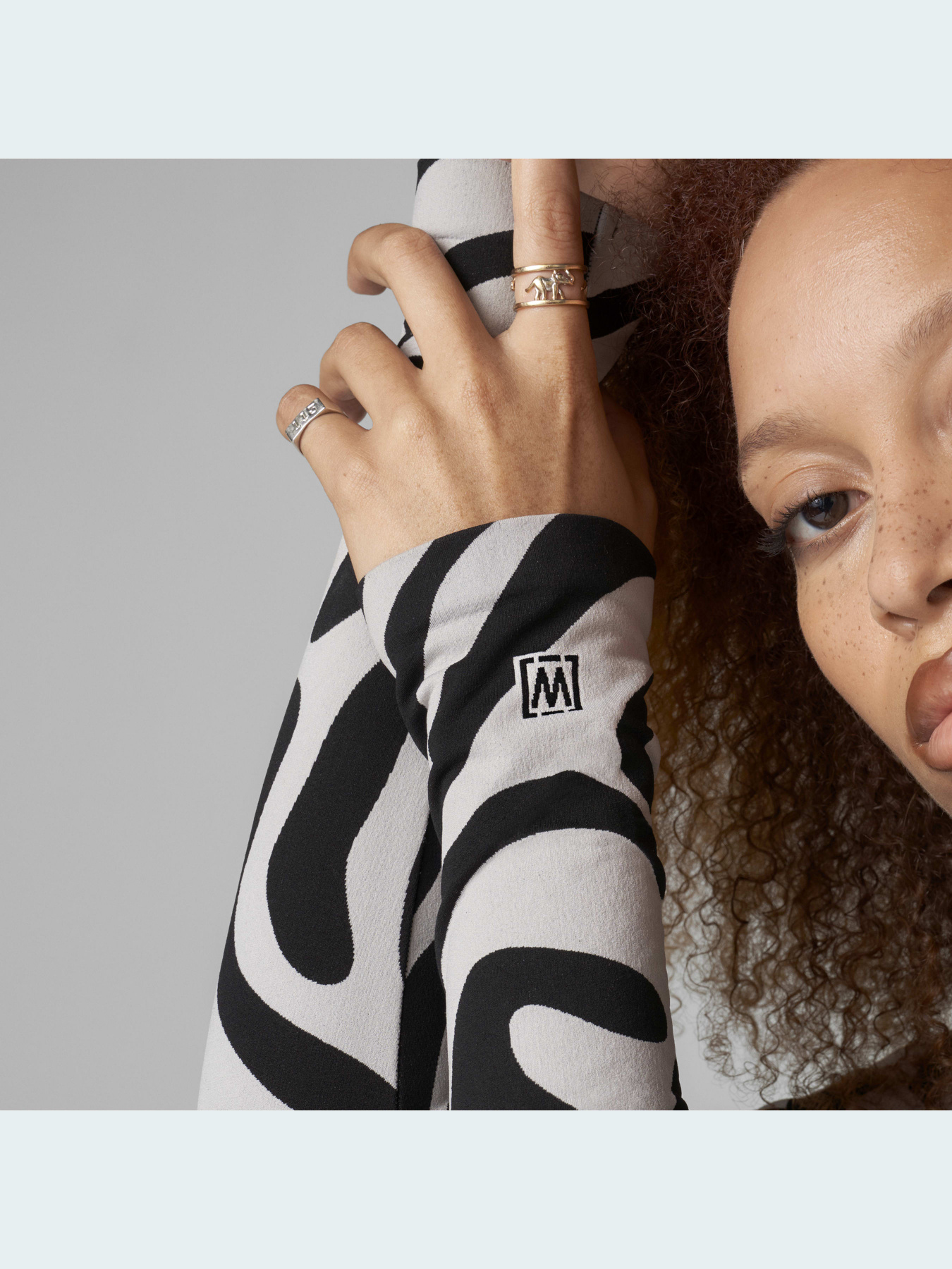 Спортивний топ Adidas модель HF3067 Фото