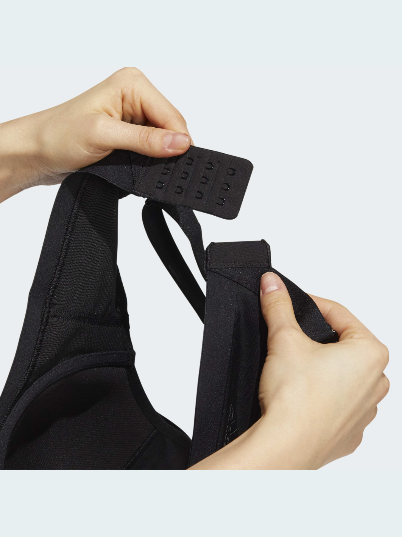 Топ спортивний Adidas модель HF2291 Фото