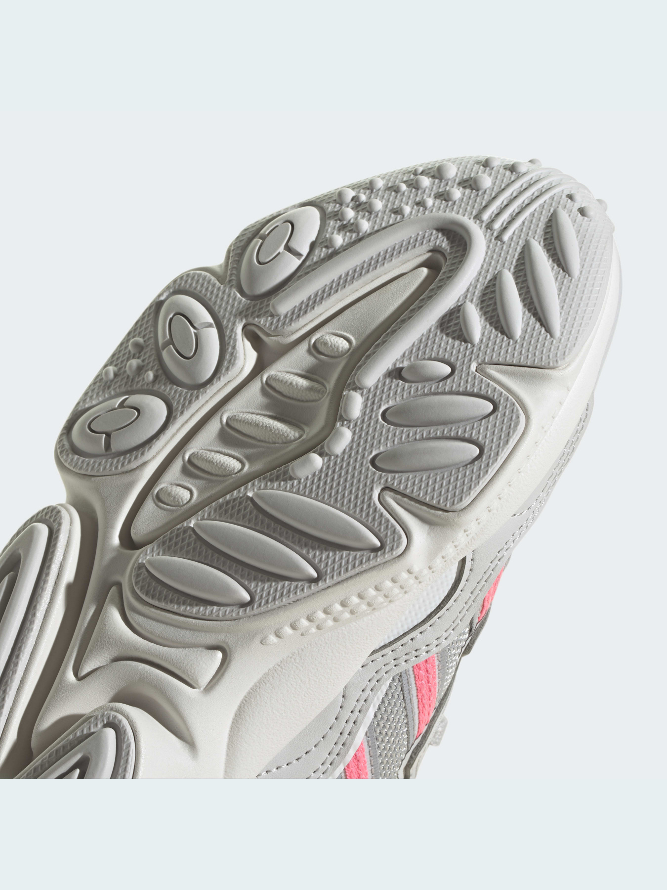 Кроссовки Adidas Ozweego модель GV8893 Фото