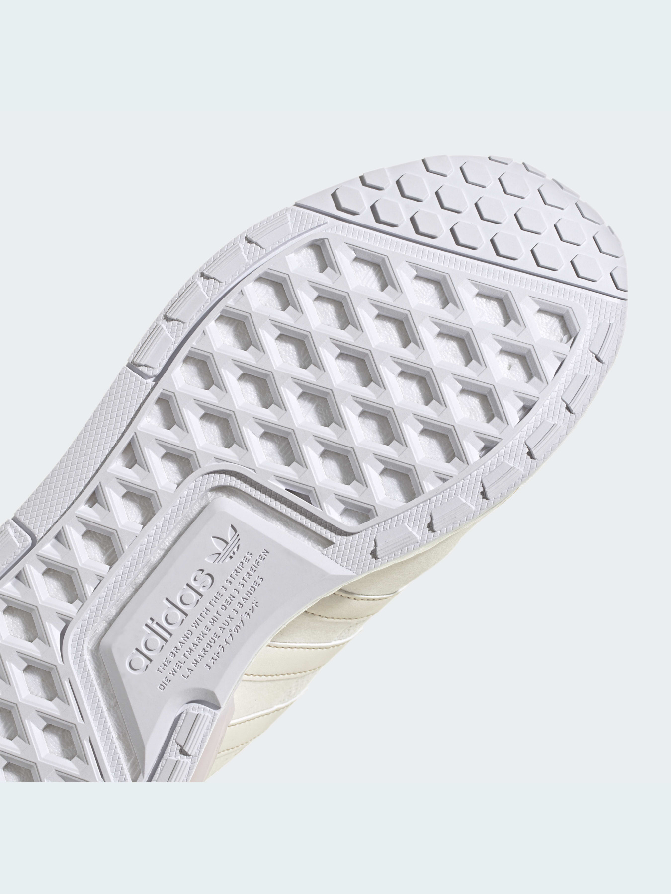 Кросівки Adidas NMD модель GY6818 Фото