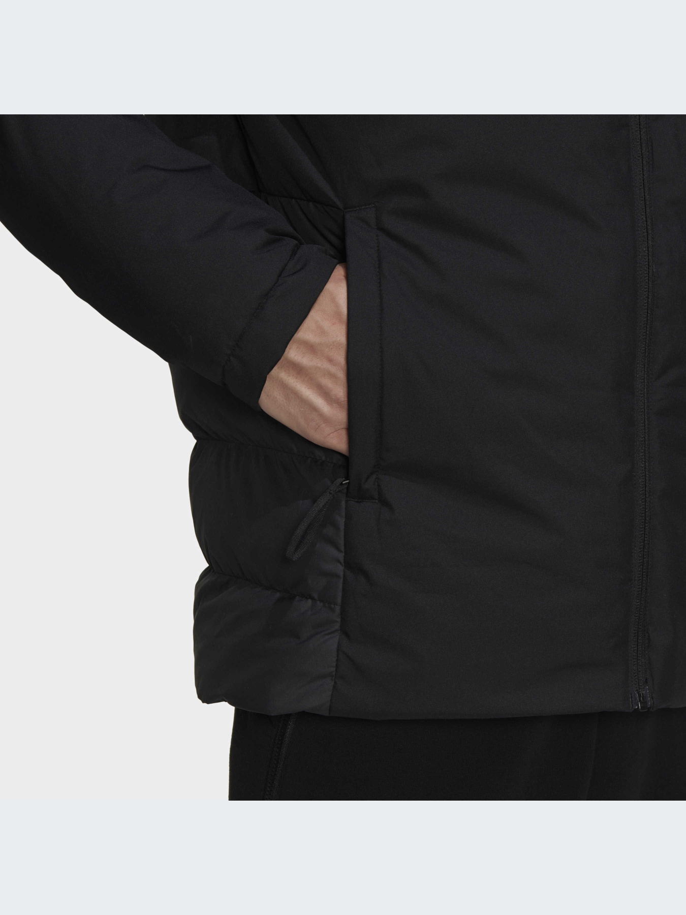 Пуховик Adidas модель HG6017 Пуховик Adidas модель HG6017 Фото