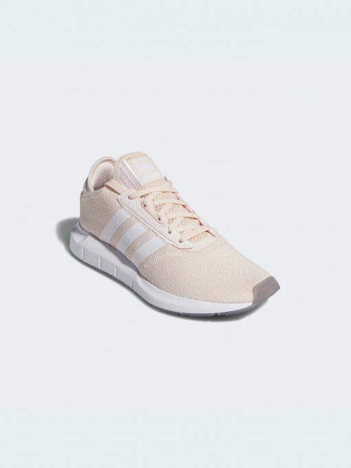Кроссовки повседневные Adidas Swift модель FY2136 Фото