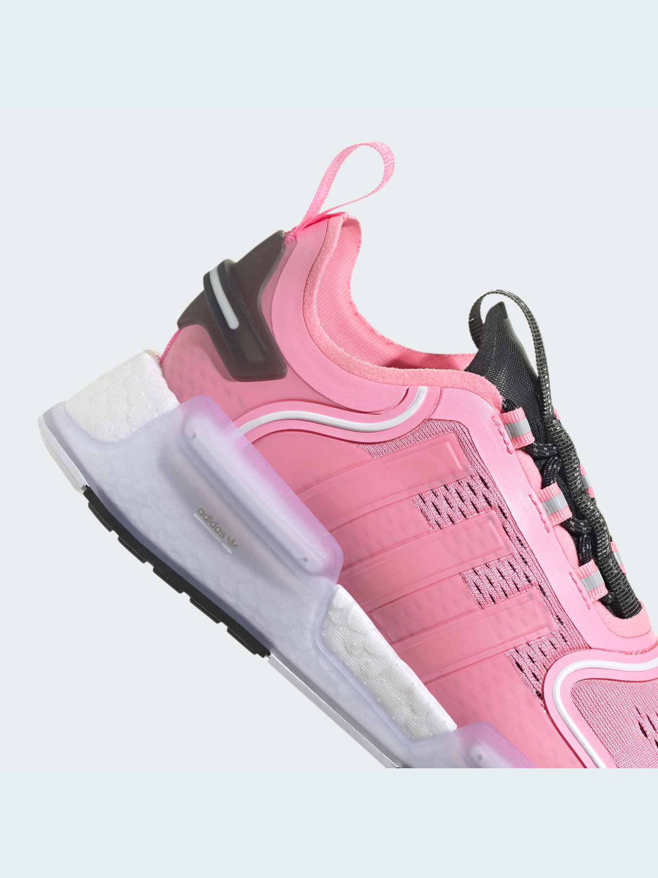 Кросівки Adidas NMD модель GY4286 Фото