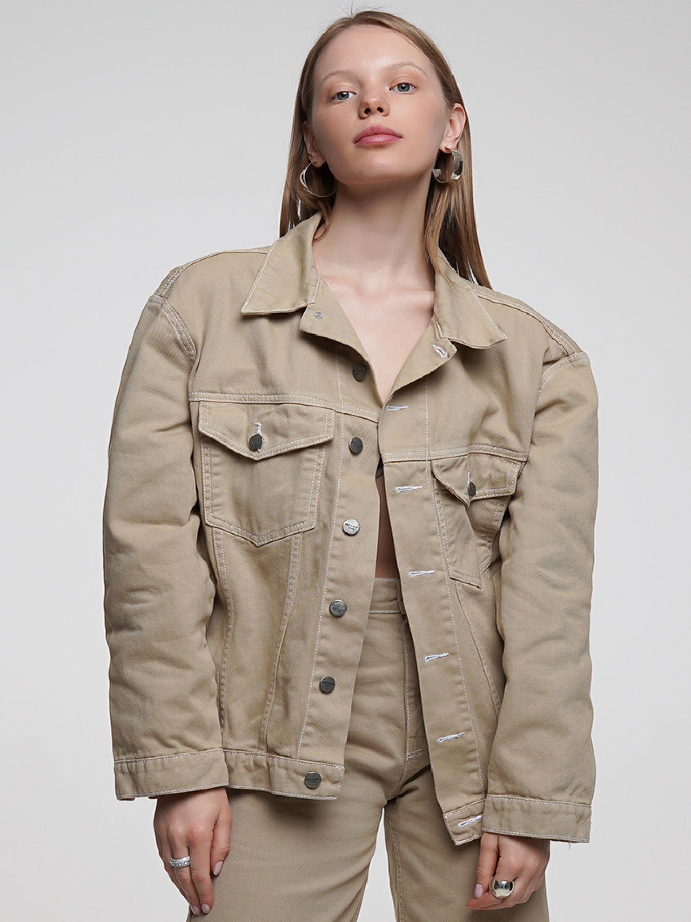 Джинсова куртка Джинсовая куртка - бомбер модель sp21-bmbr-beige-os Фото