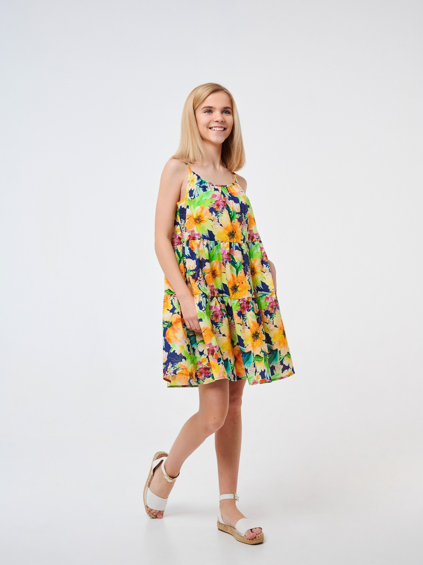 Сарафан SMIL модель smil_120354-cvety-na-temno-sinem Фото