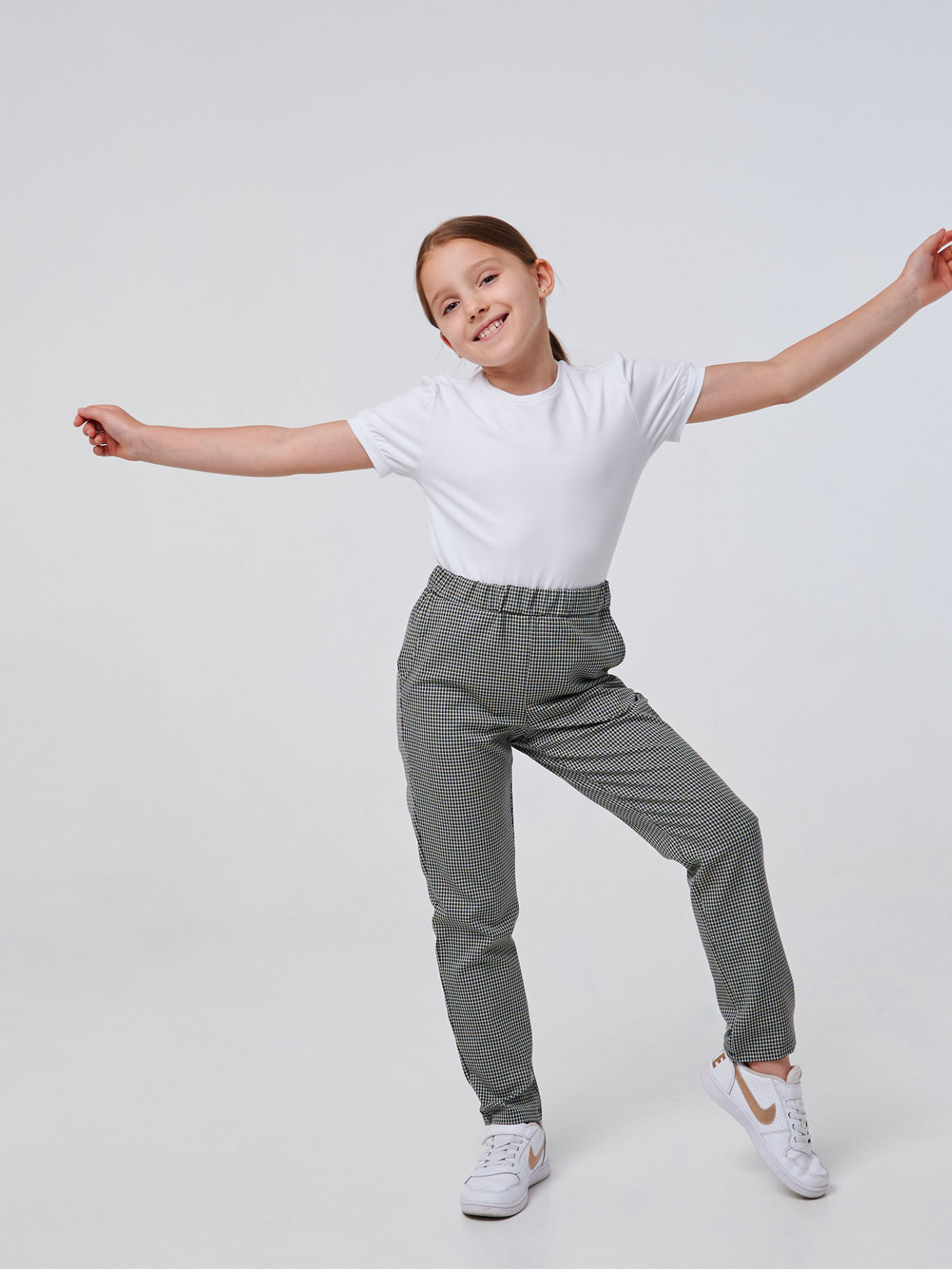 Повсякденні штани SMIL модель smil_115537-cerno-belaa-lapka Фото