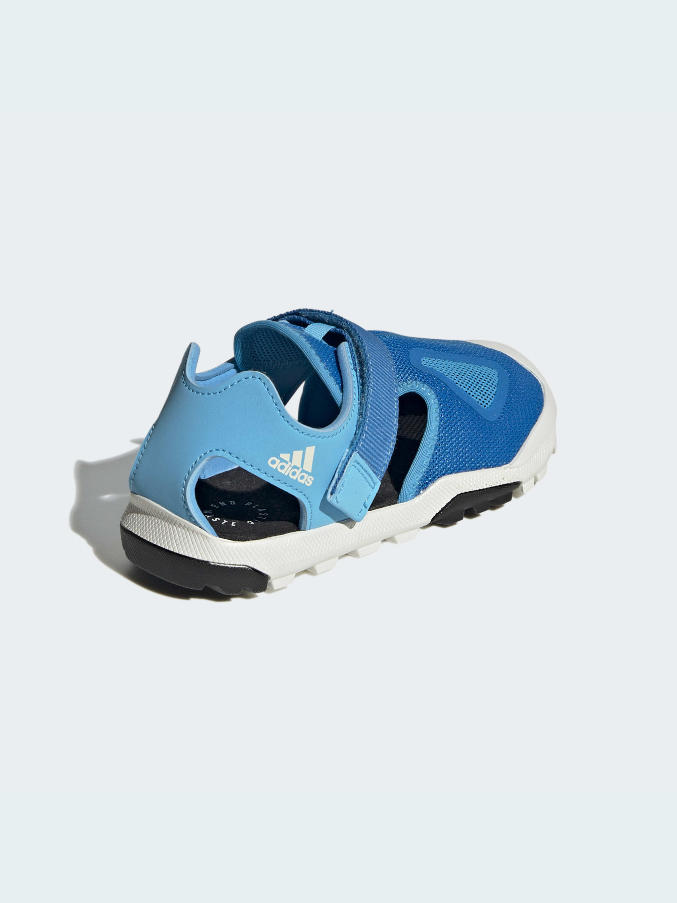 Сандалии Adidas модель S42670 Сандалии Adidas модель S42670 Фото