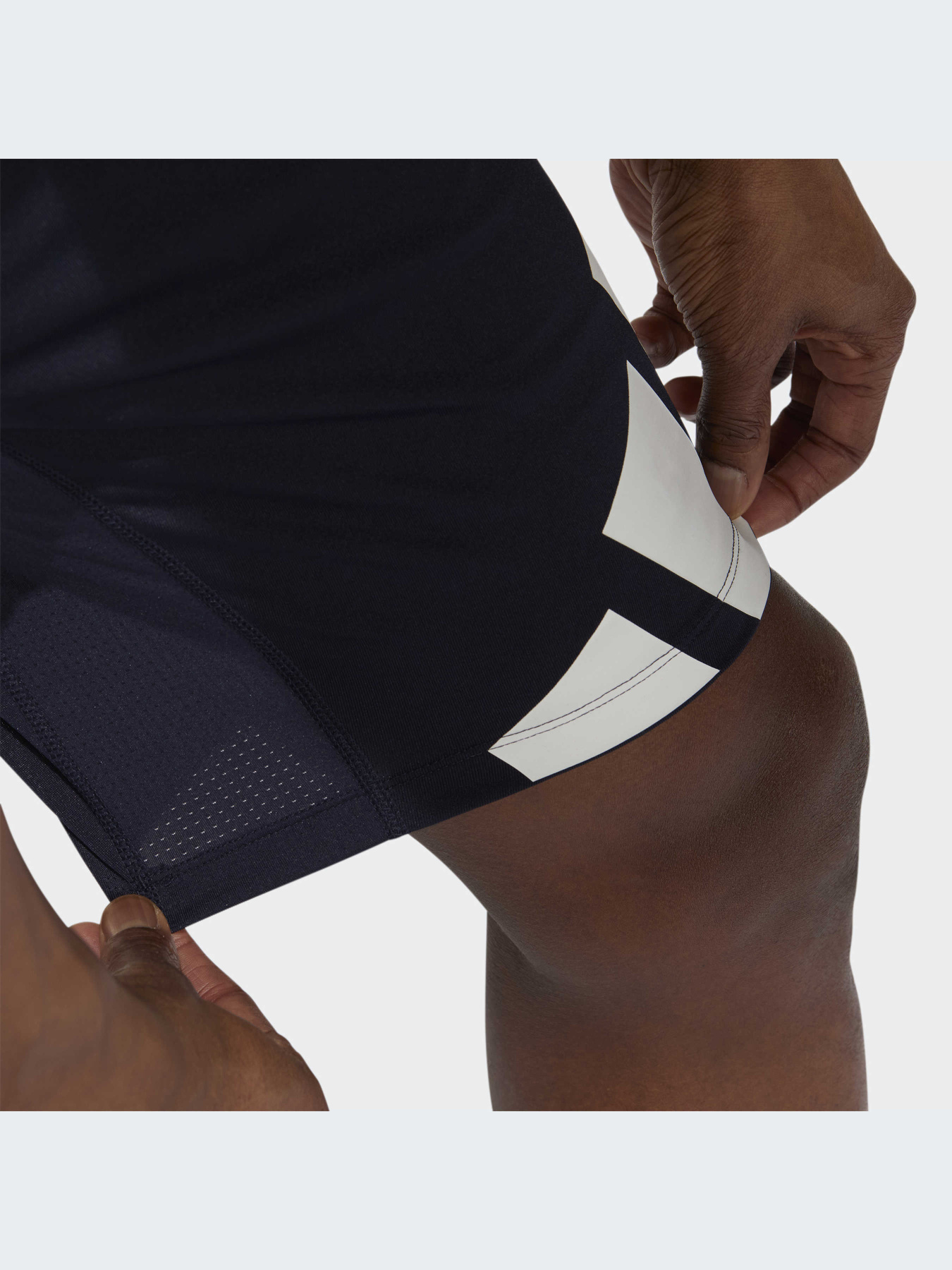 Шорты спортивные Adidas Clima модель HE6797 Фото