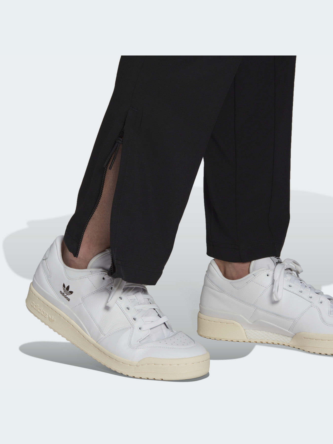 Штани повсякденні Adidas Adicolor модель HC4543 Фото