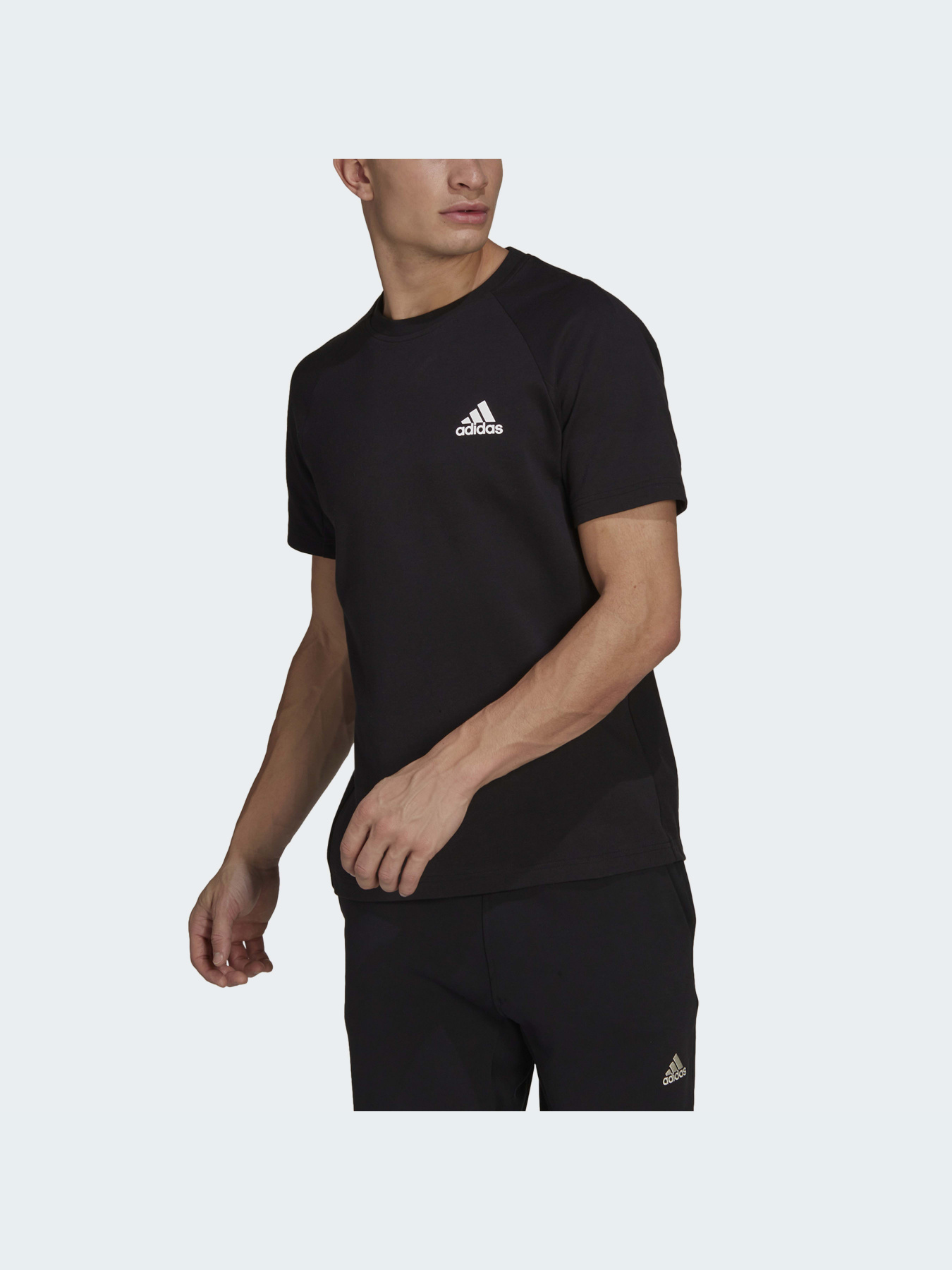 Футболка Adidas модель HE2238 Футболка Adidas модель HE2238 Фото