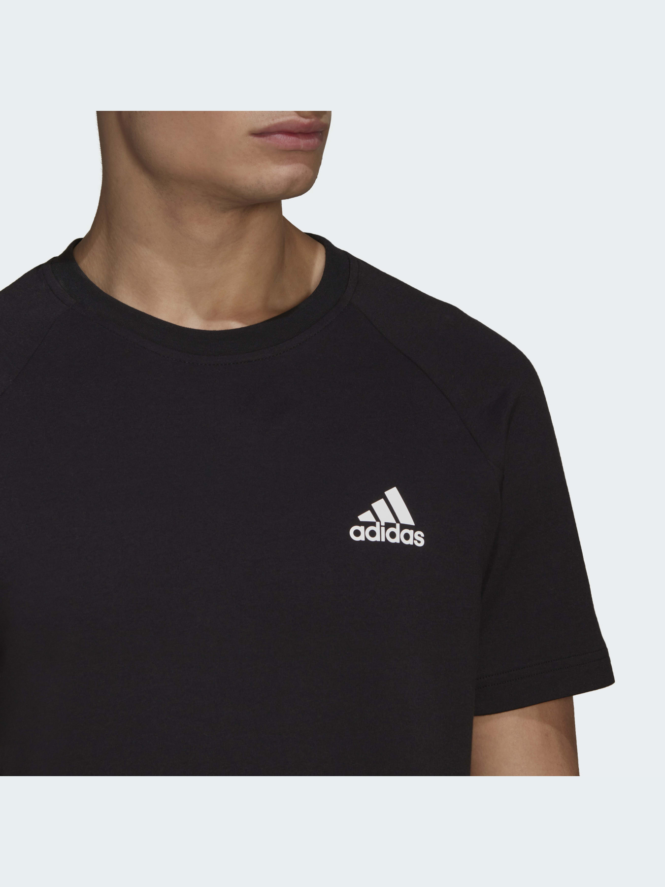 Футболка Adidas модель HE2238 Футболка Adidas модель HE2238 Фото
