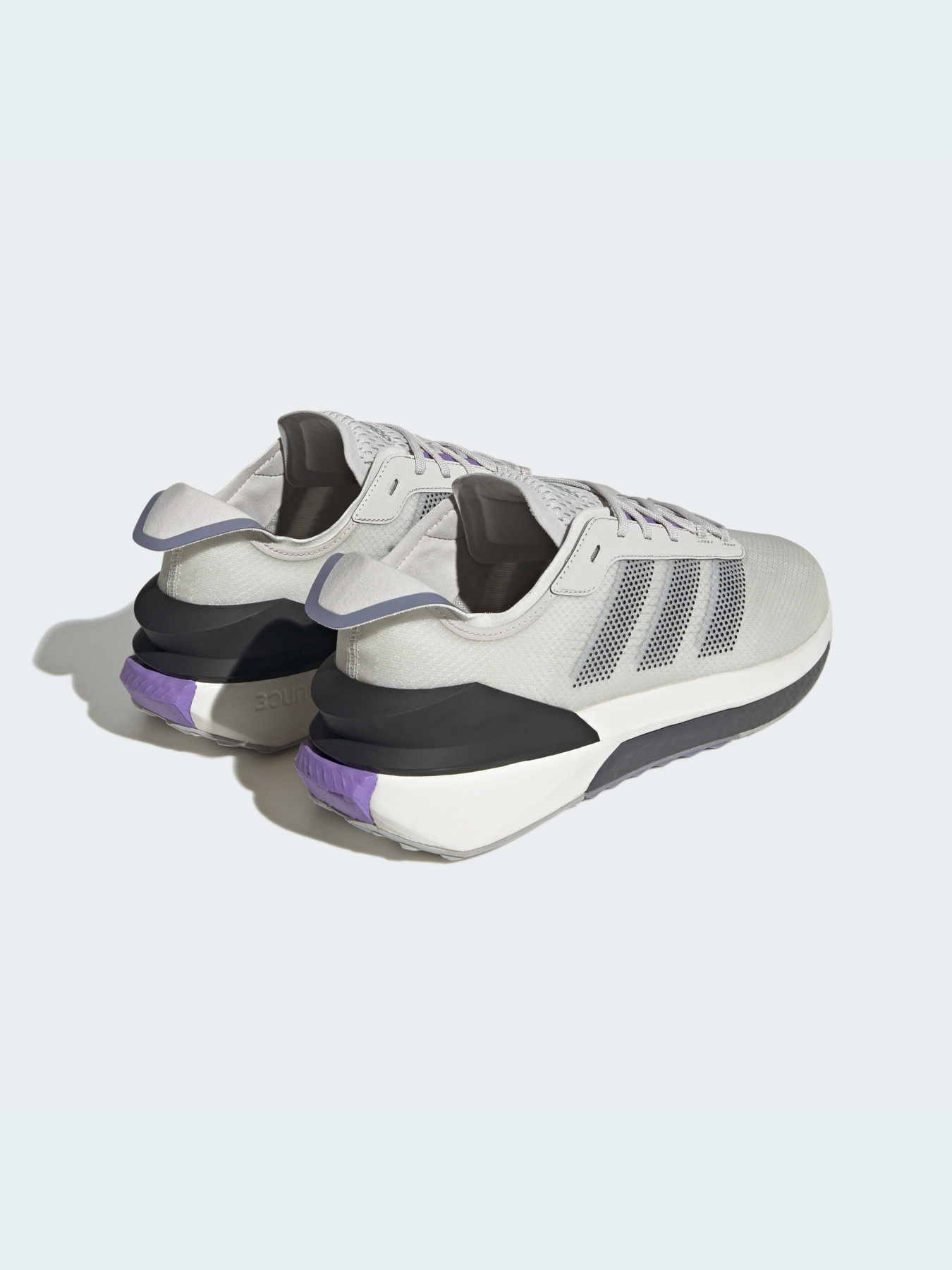 Кросівки Adidas AVRYN модель ID9422 Фото