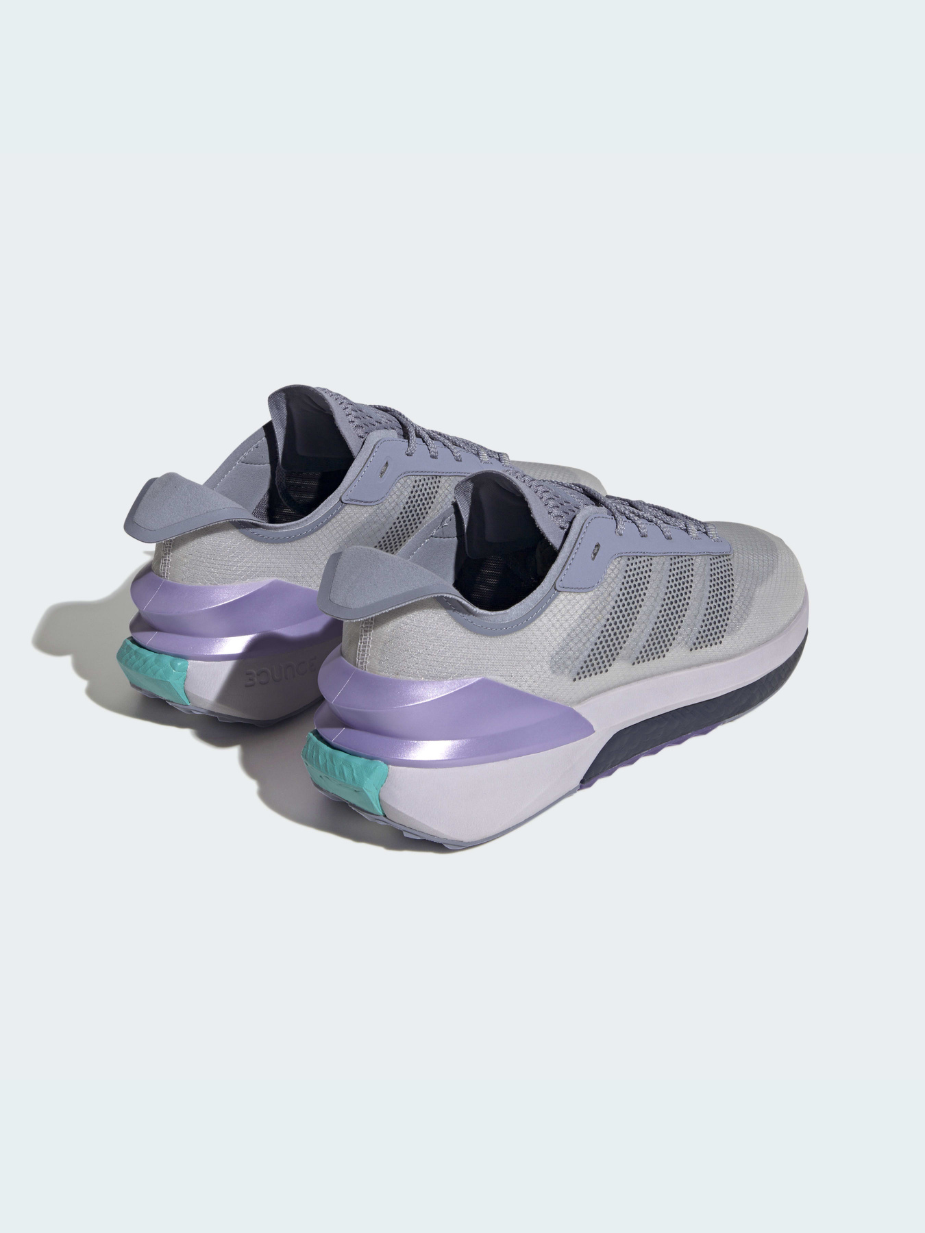 Кросівки Adidas AVRYN модель HP5979 Фото