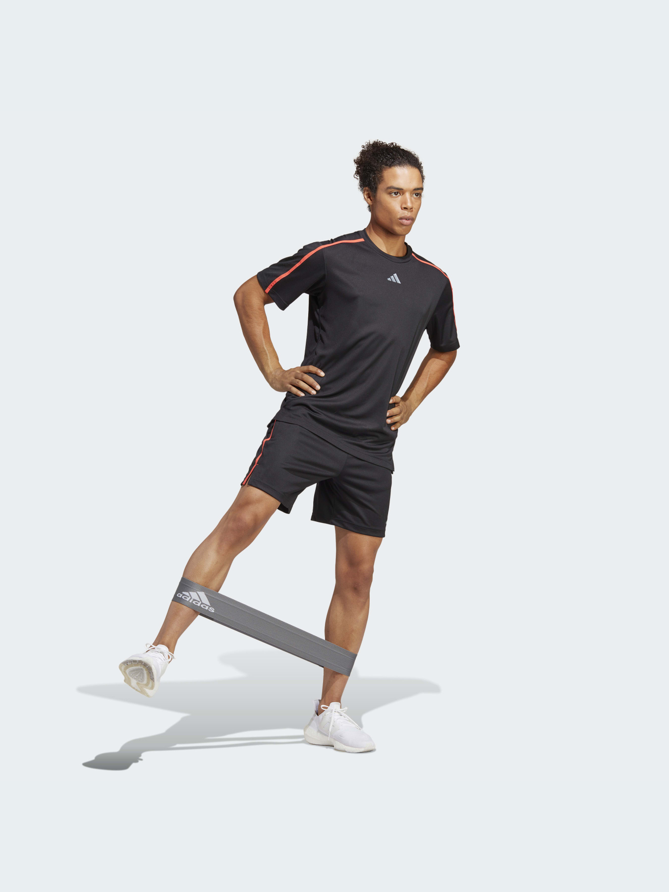 Шорти спортивні Adidas модель IB7892 Фото