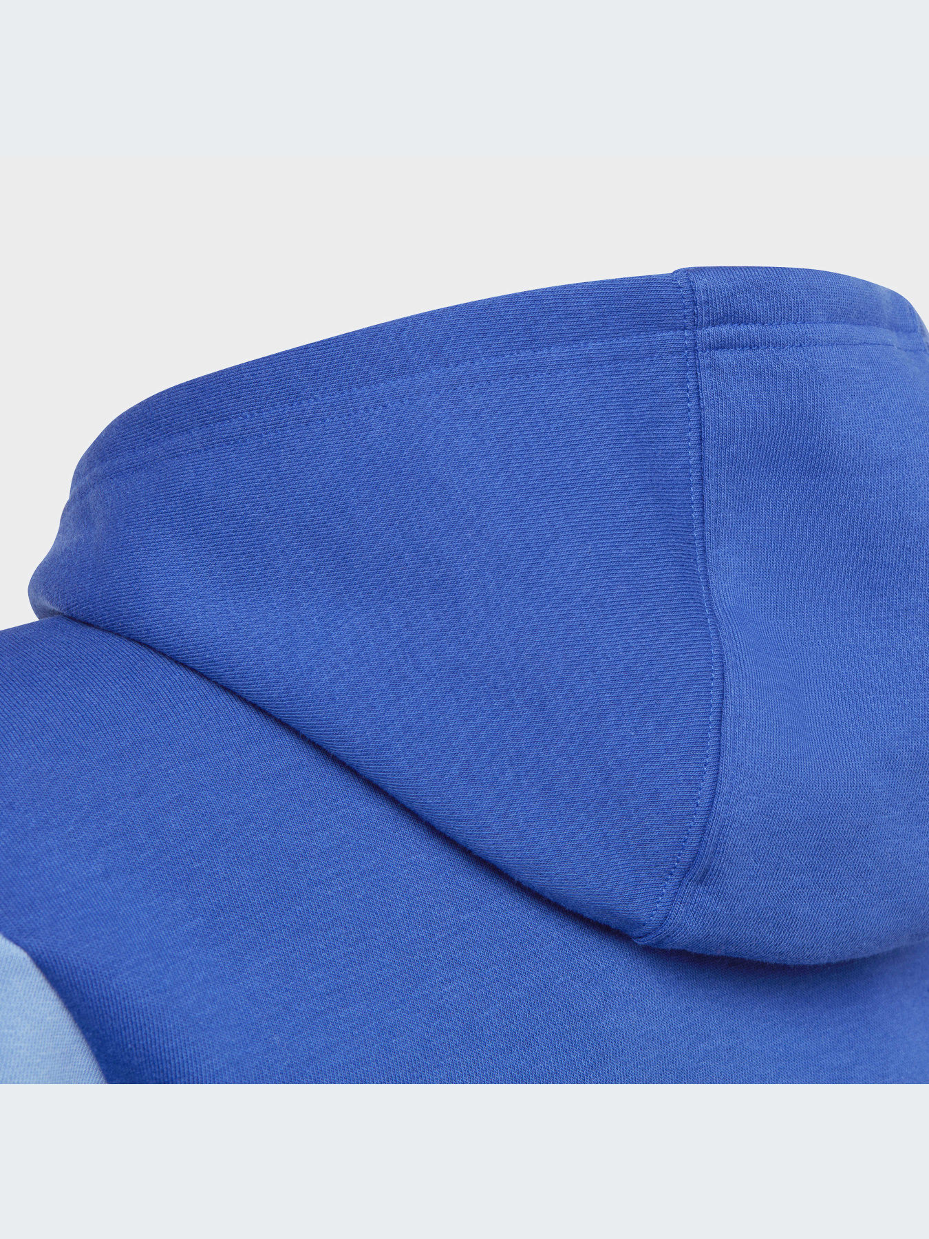 Худі Adidas Adicolor модель IC6227 Худі Adidas Adicolor модель IC6227 Фото