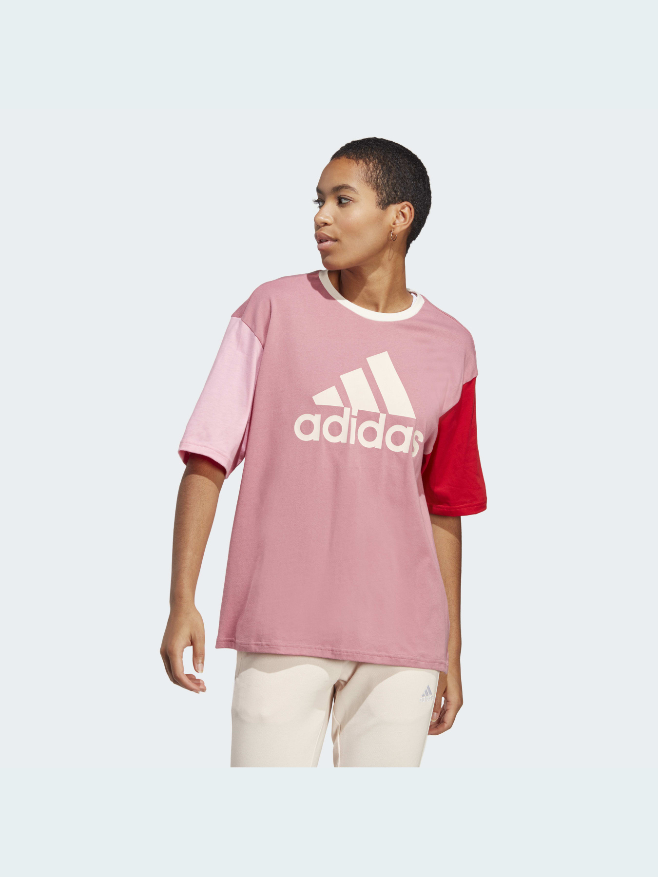 Футболка Adidas модель IC9857 Футболка Adidas модель IC9857 Фото