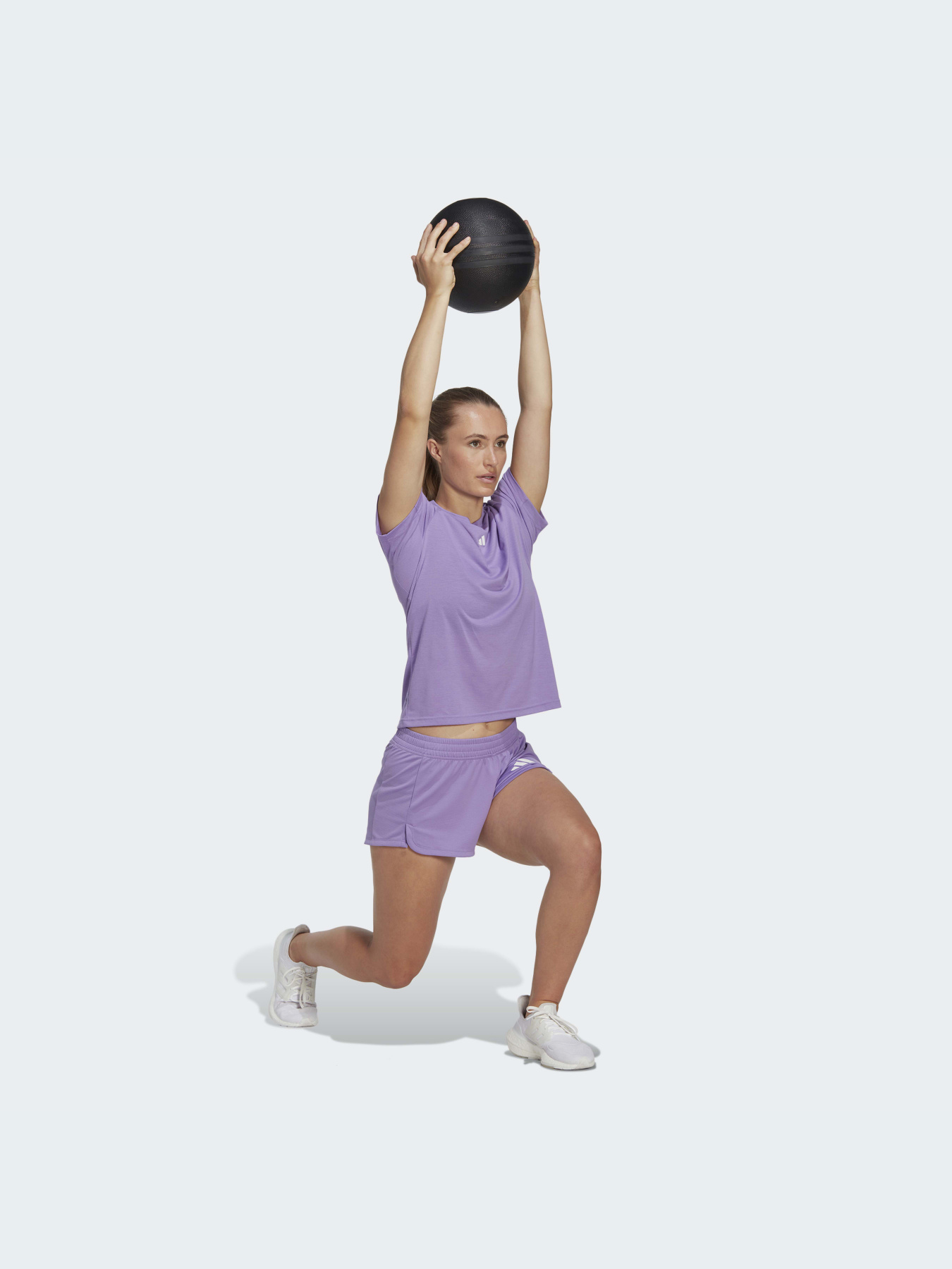 Спортивная футболка Adidas модель HR7797 Спортивная футболка Adidas модель HR7797 Фото