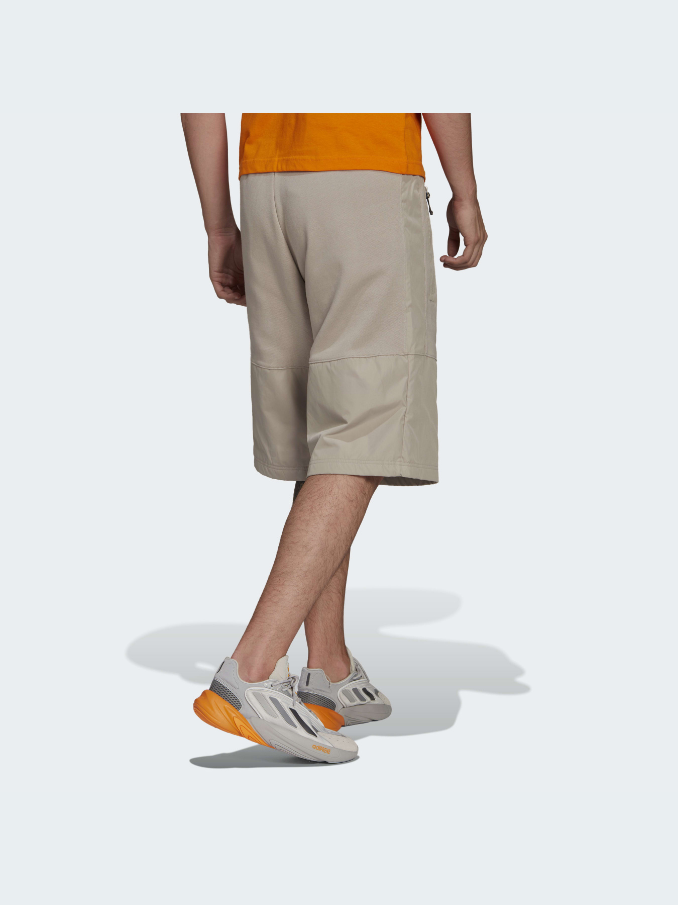 Повсякденні шорти Adidas модель HC9486 Повсякденні шорти Adidas модель HC9486 Фото