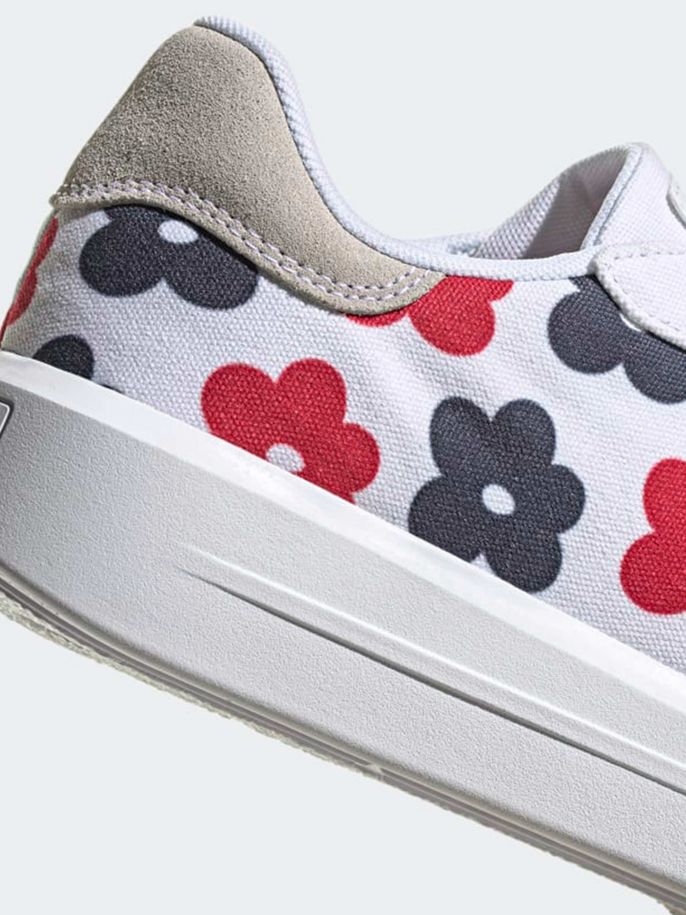Кроссовки Adidas модель HP9438 Фото