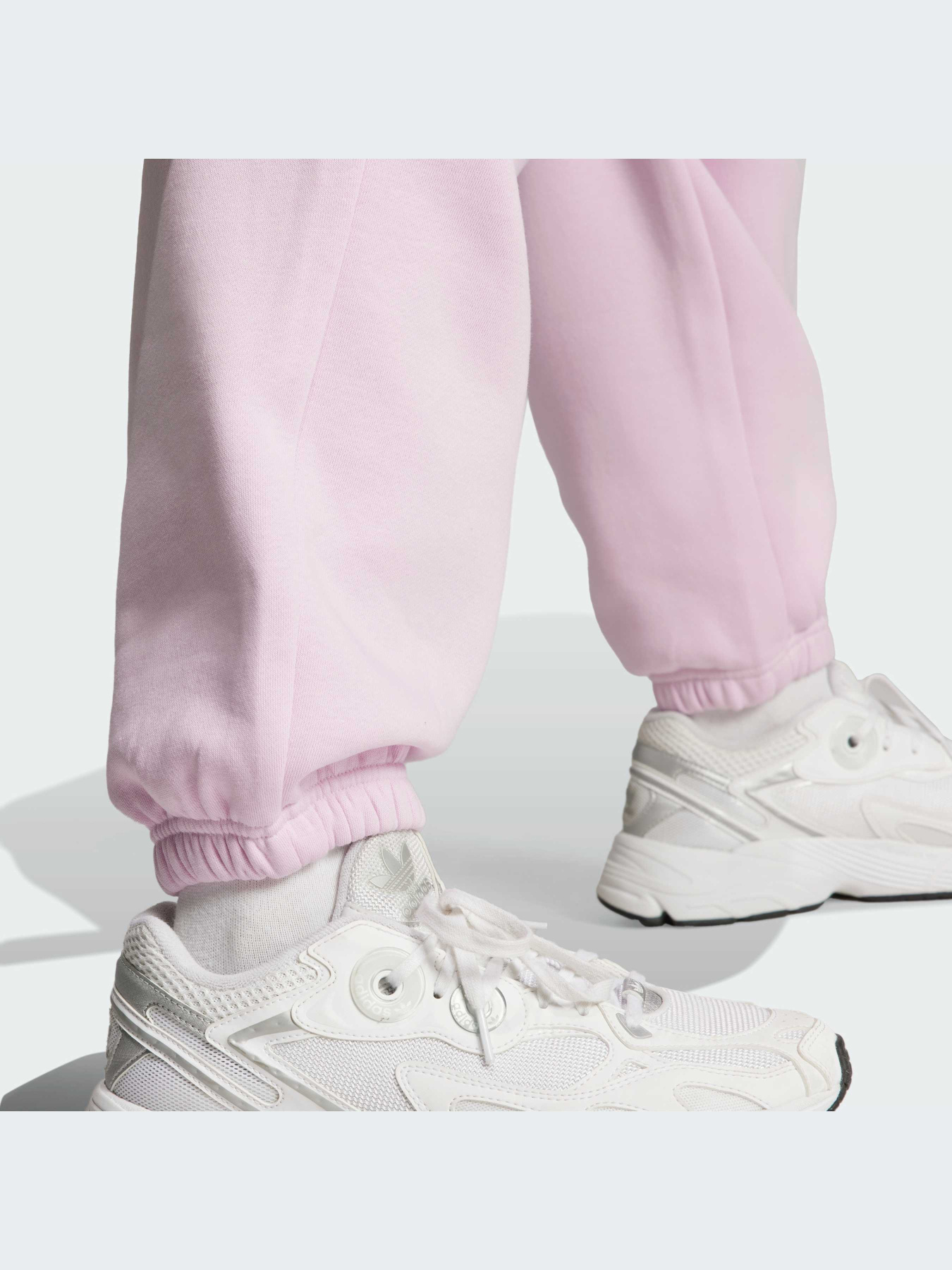 Джоггеры Adidas модель IJ9808 Фото