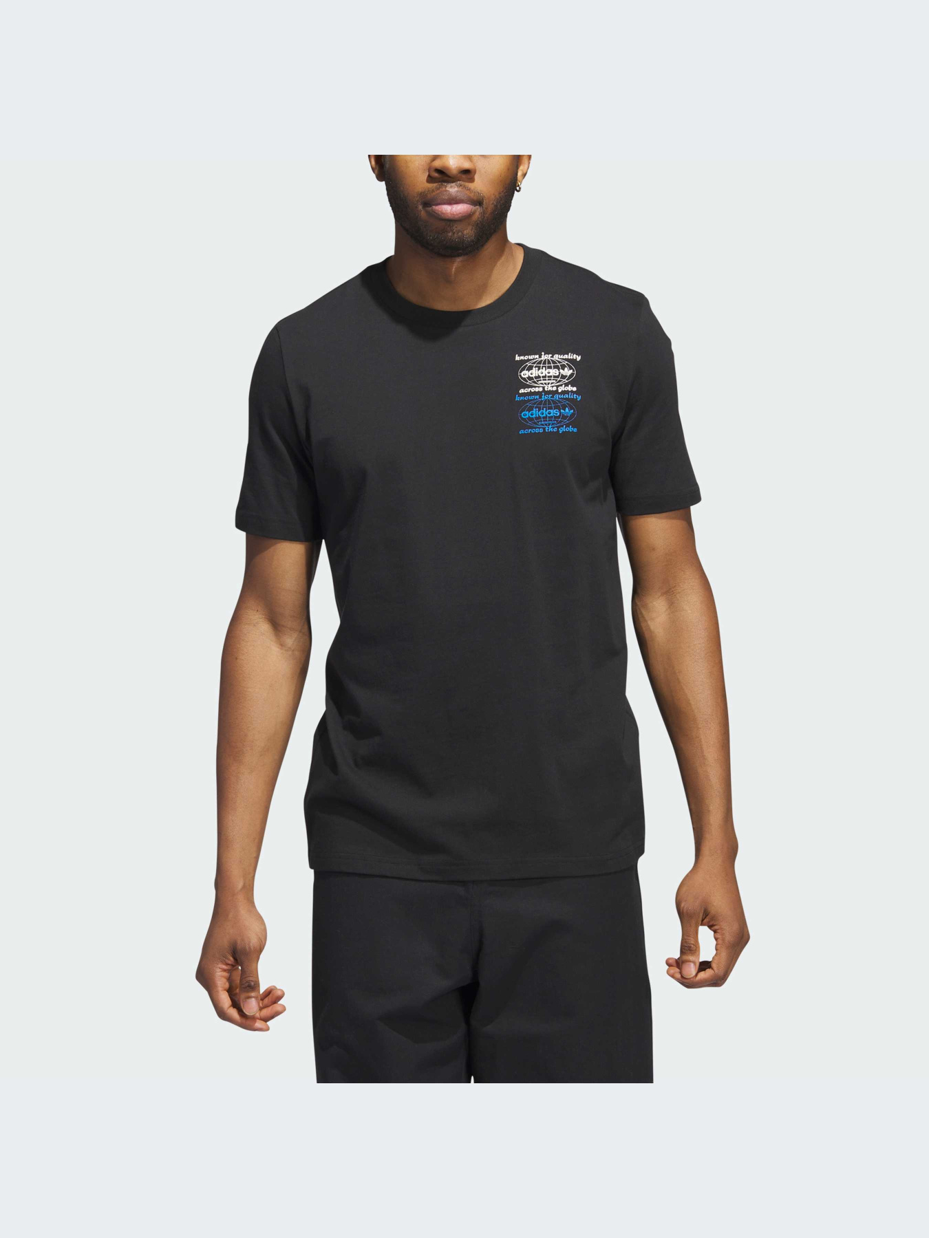 Футболка Adidas Graphics модель IJ0981 Футболка Adidas Graphics модель IJ0981 Фото