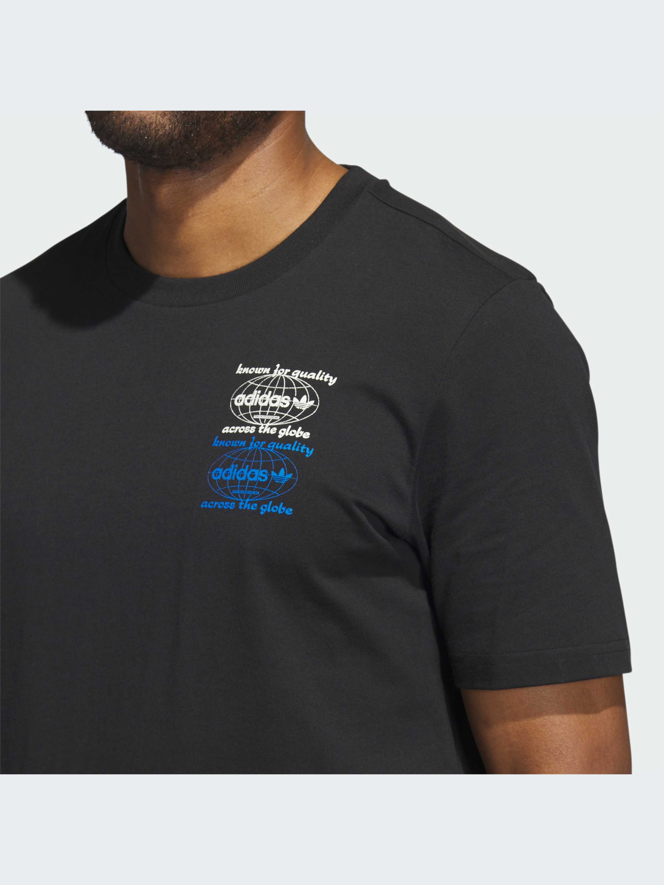 Футболка Adidas Graphics модель IJ0981 Футболка Adidas Graphics модель IJ0981 Фото