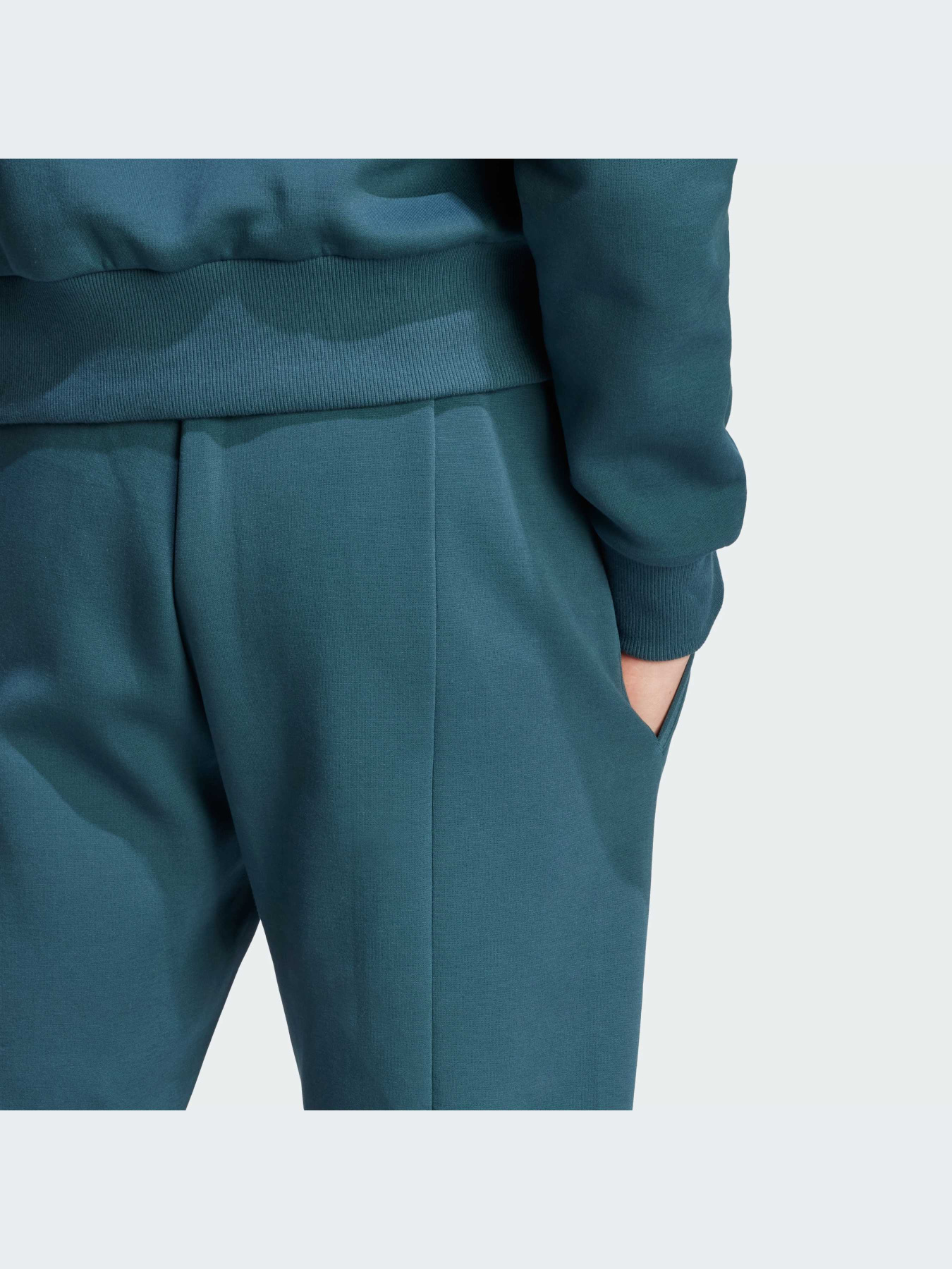 Джоггеры Adidas модель IJ6401 Джоггеры Adidas модель IJ6401 Фото