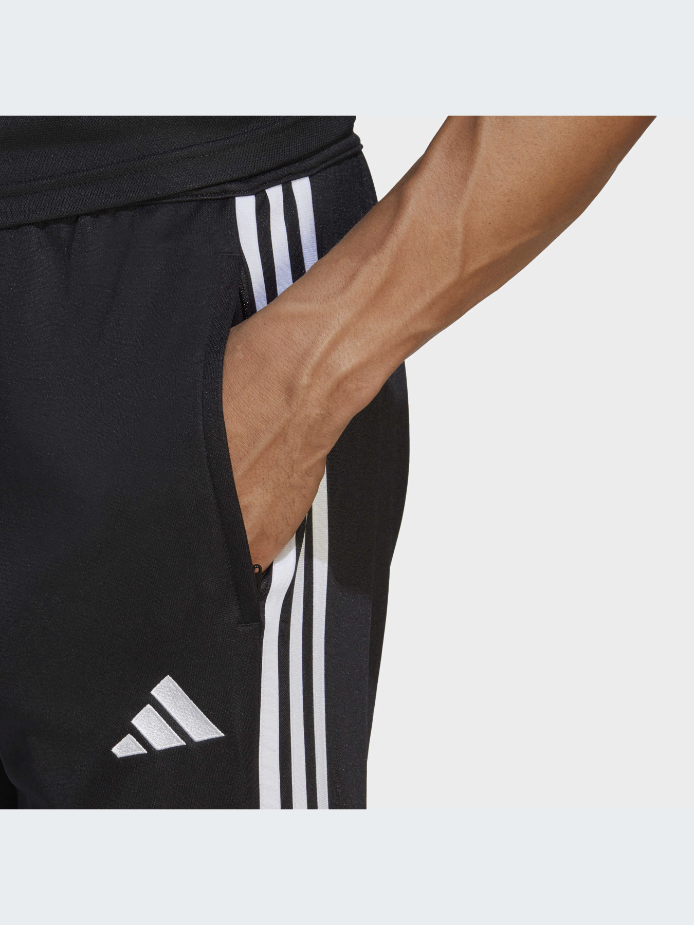 Спортивні штани Adidas Tiro модель HS7232 Спортивні штани Adidas Tiro модель HS7232 Фото