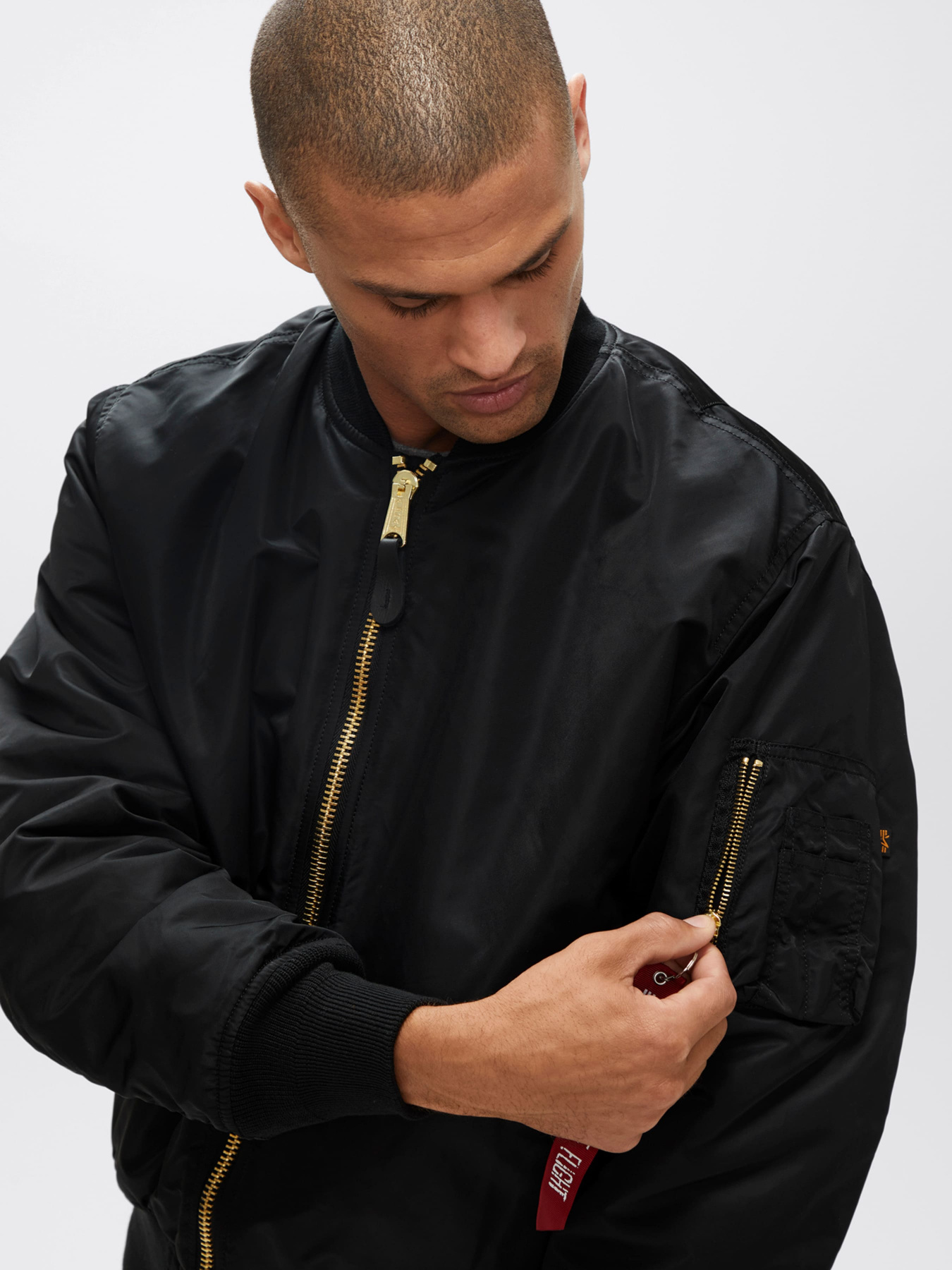 Куртки и дубленки Alpha Industries модель MJM21300C1_001 Фото