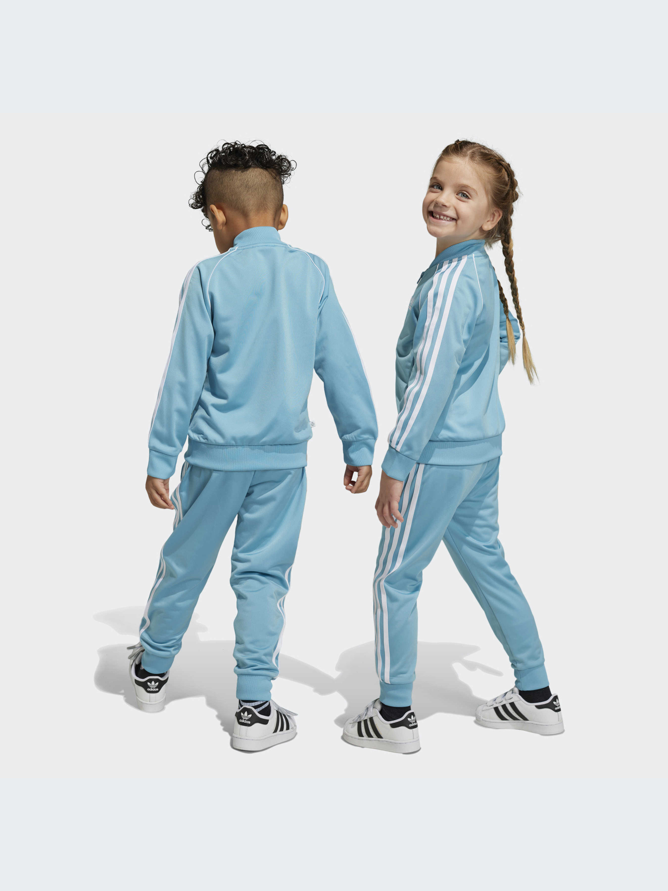 Спортивний костюм Adidas Adicolor модель IC9186 Фото