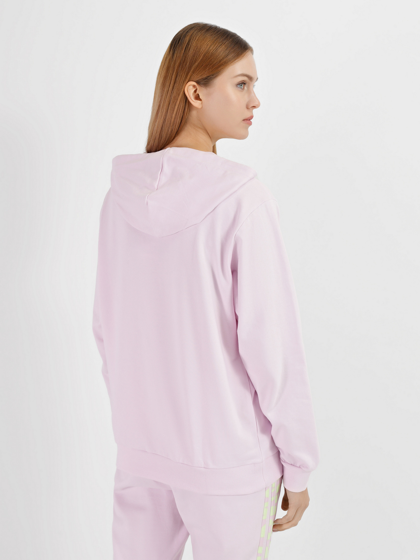 Худи и свитшоты Adidas модель HF4636 Фото