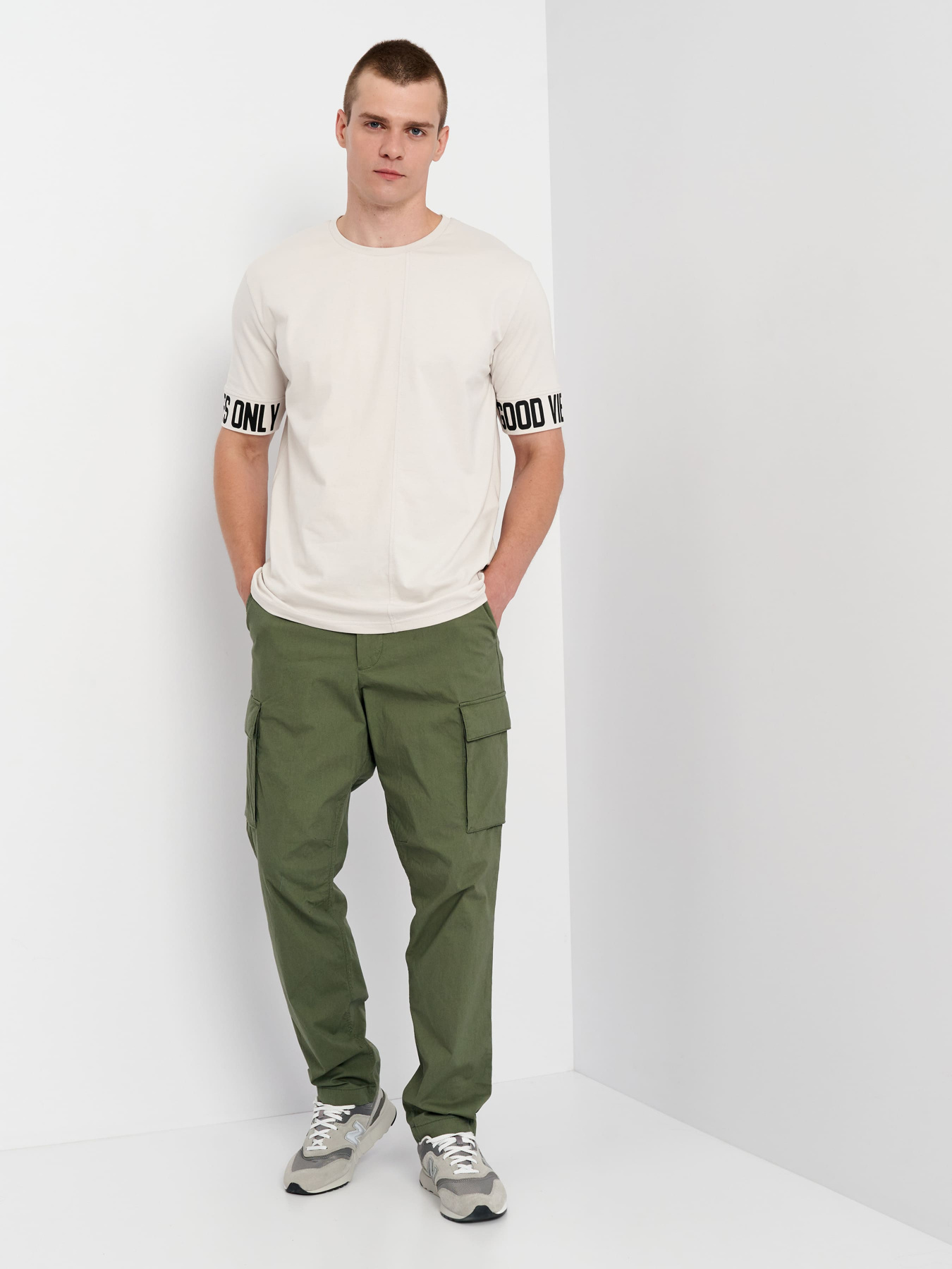 Футболка Роза модель 211092 Фото