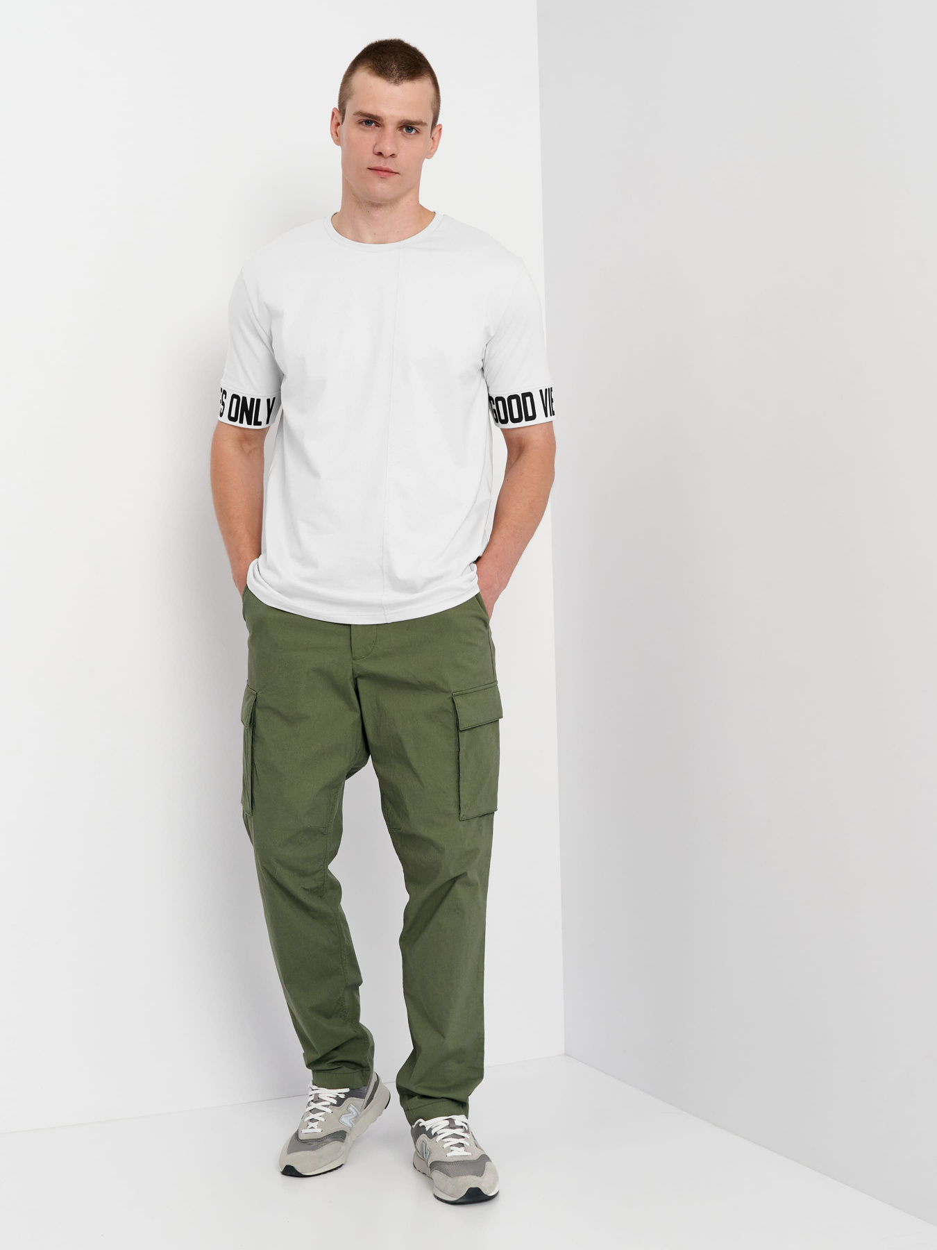 Футболка Роза модель 211092_2 Фото