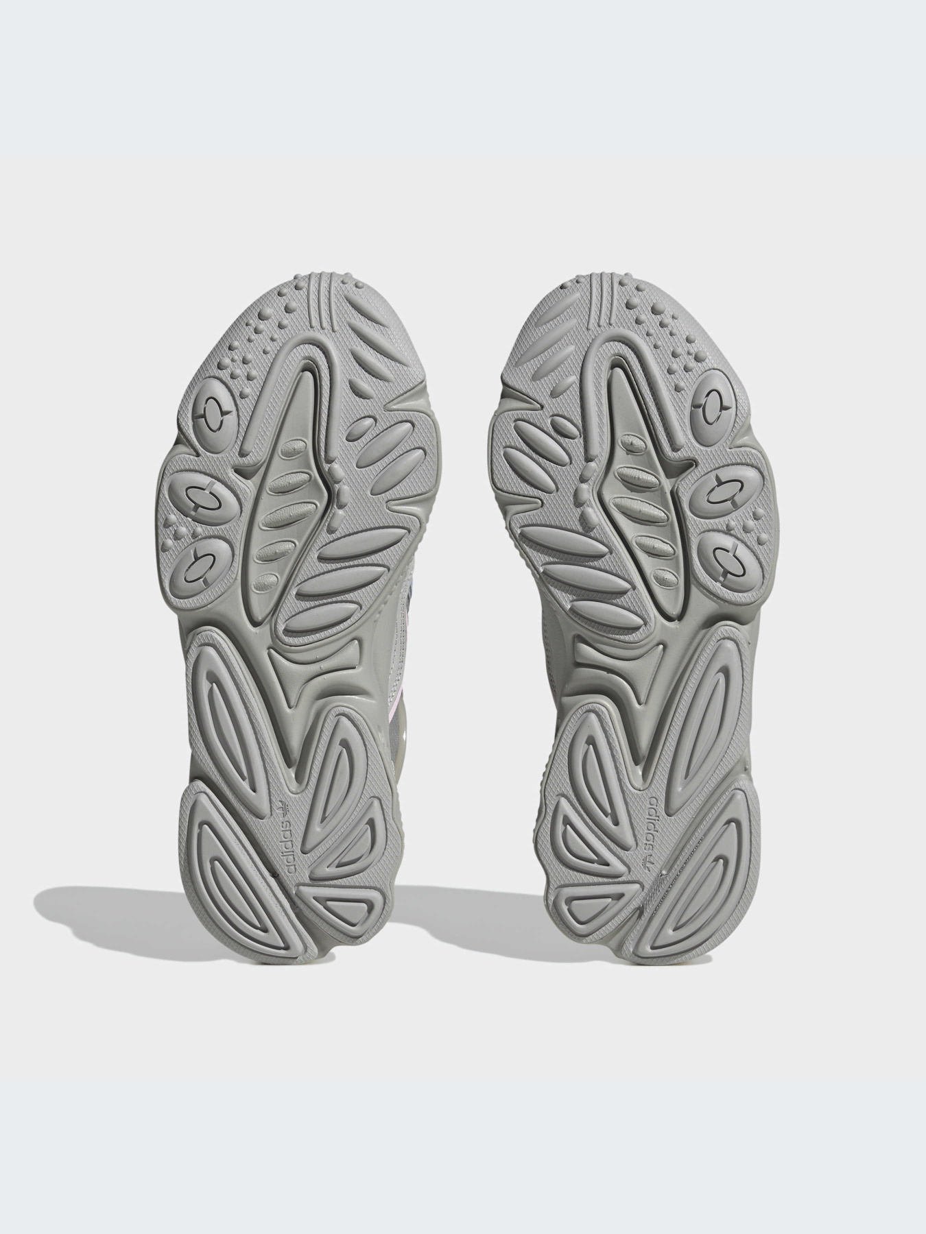 Кроссовки Adidas Ozweego модель GY4907 Фото