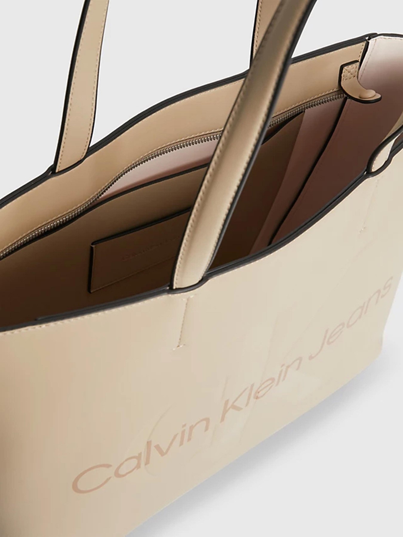 Сумки Calvin Klein модель K60K610276-PBC Фото