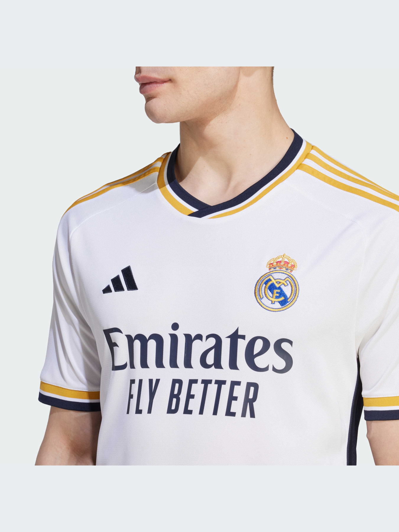 Футболка спортивная Adidas модель HR3796 Футболка спортивная Adidas модель HR3796 Фото