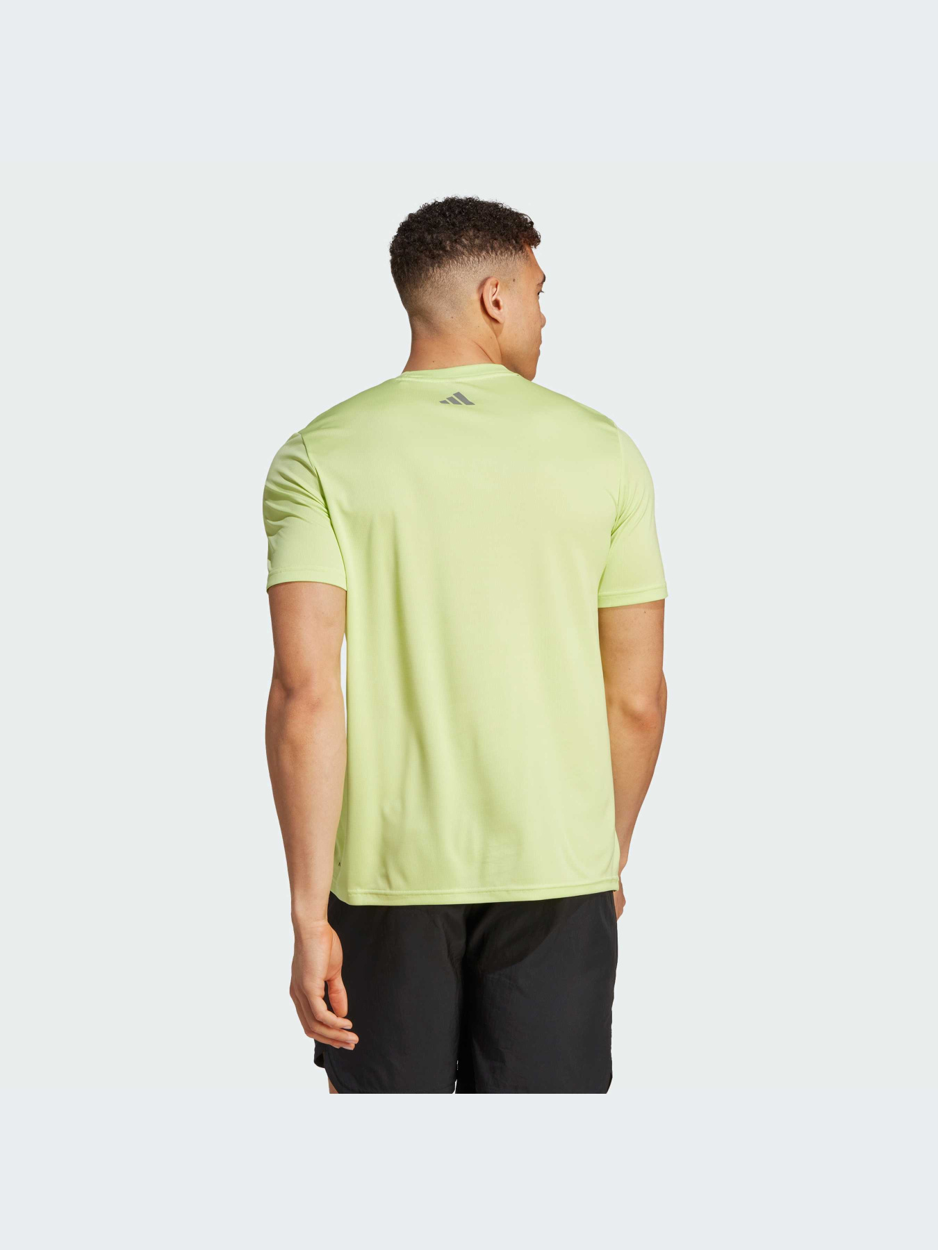 Футболка спортивна Adidas Graphics модель IL7009 Фото