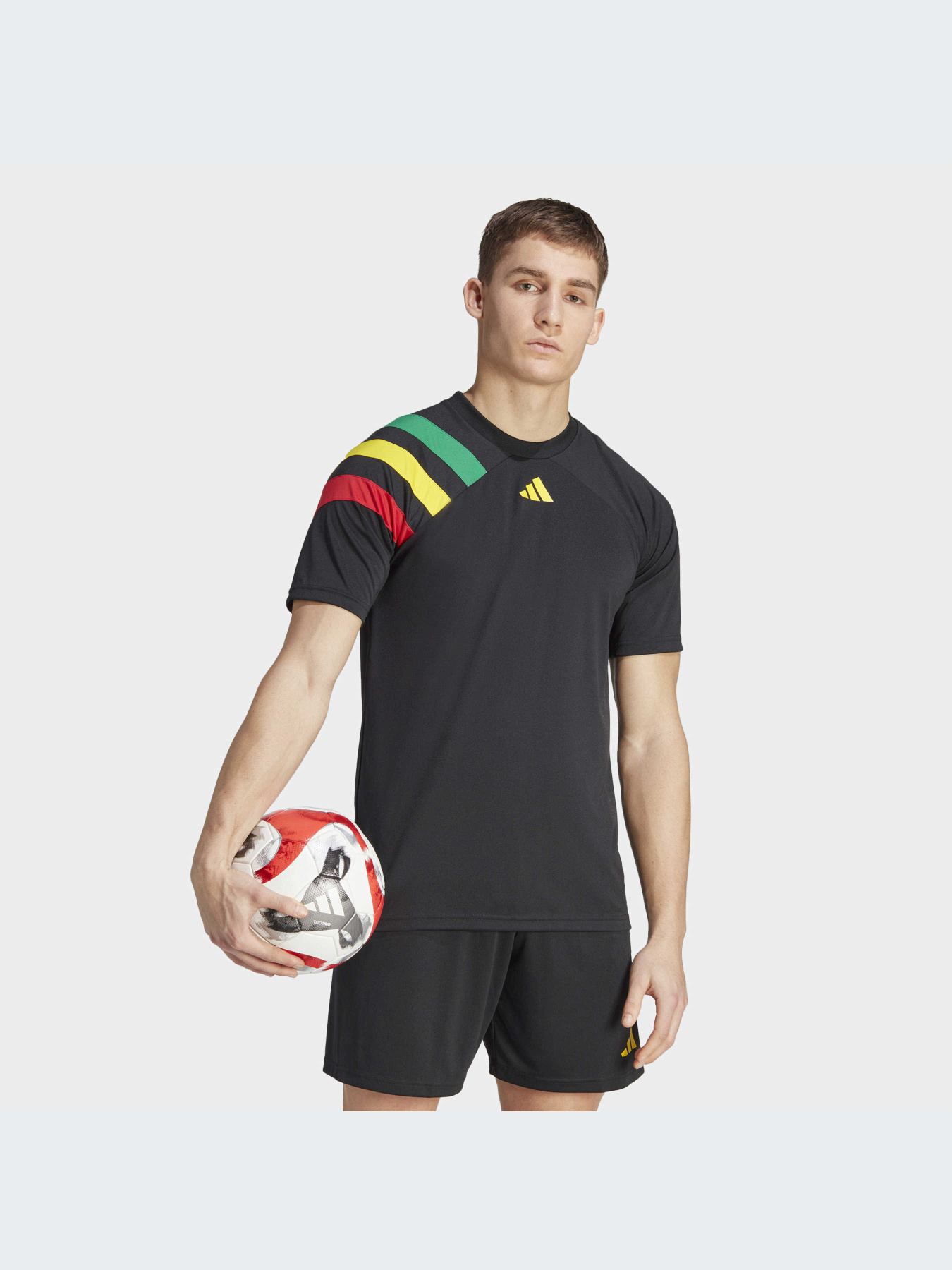 Футболка спортивная Adidas модель IK5737 Футболка спортивная Adidas модель IK5737 Фото