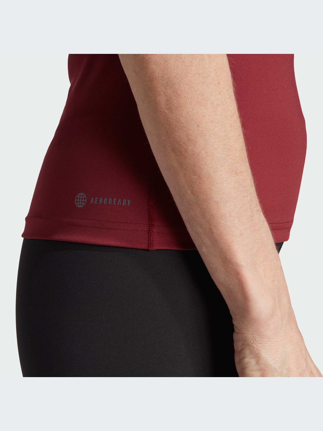 Спортивная футболка Adidas Clima модель IL1060 Спортивная футболка Adidas Clima модель IL1060 Фото