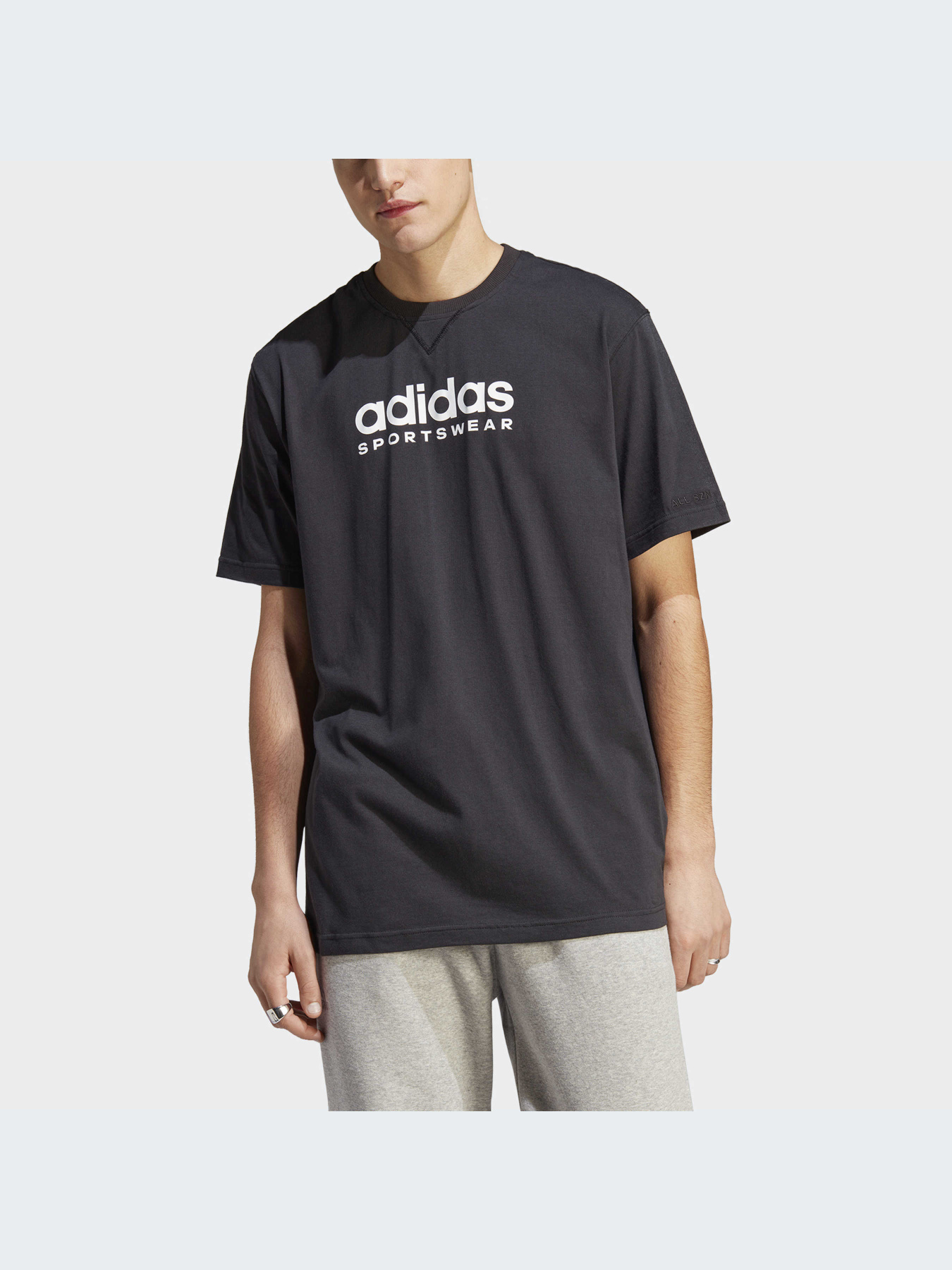 Футболка Adidas модель IC9815 Футболка Adidas модель IC9815 Фото