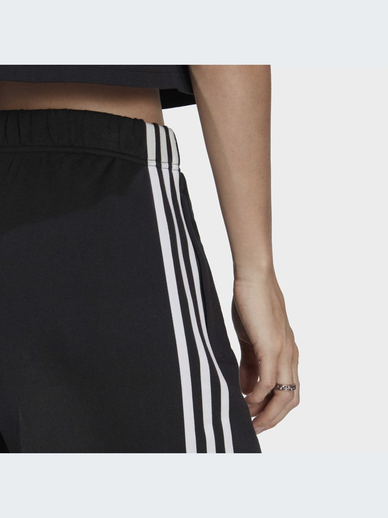 Брюки повседневные Adidas Adicolor модель IC5505 Фото