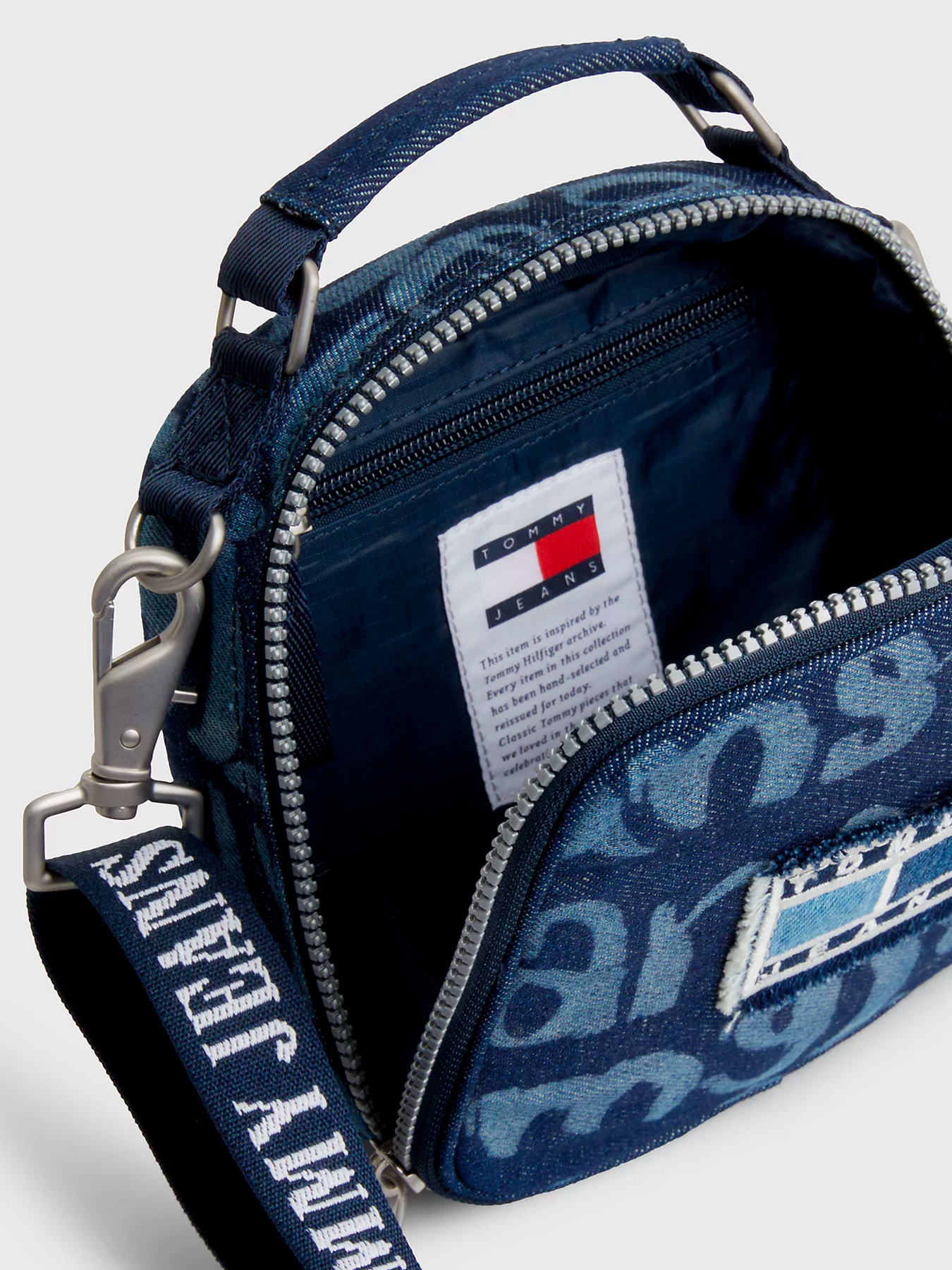 Сумки Tommy Hilfiger модель AW0AW15173-0GZ Фото