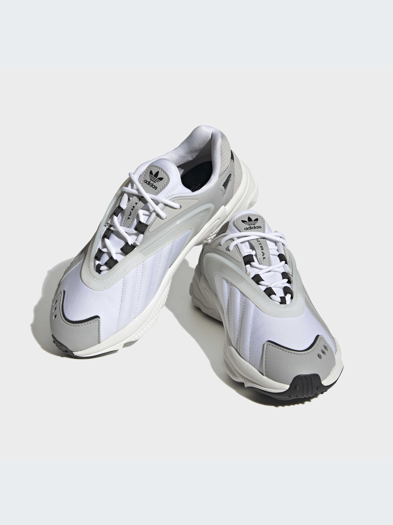 Кросівки Adidas Ozweego модель HQ6765 Фото