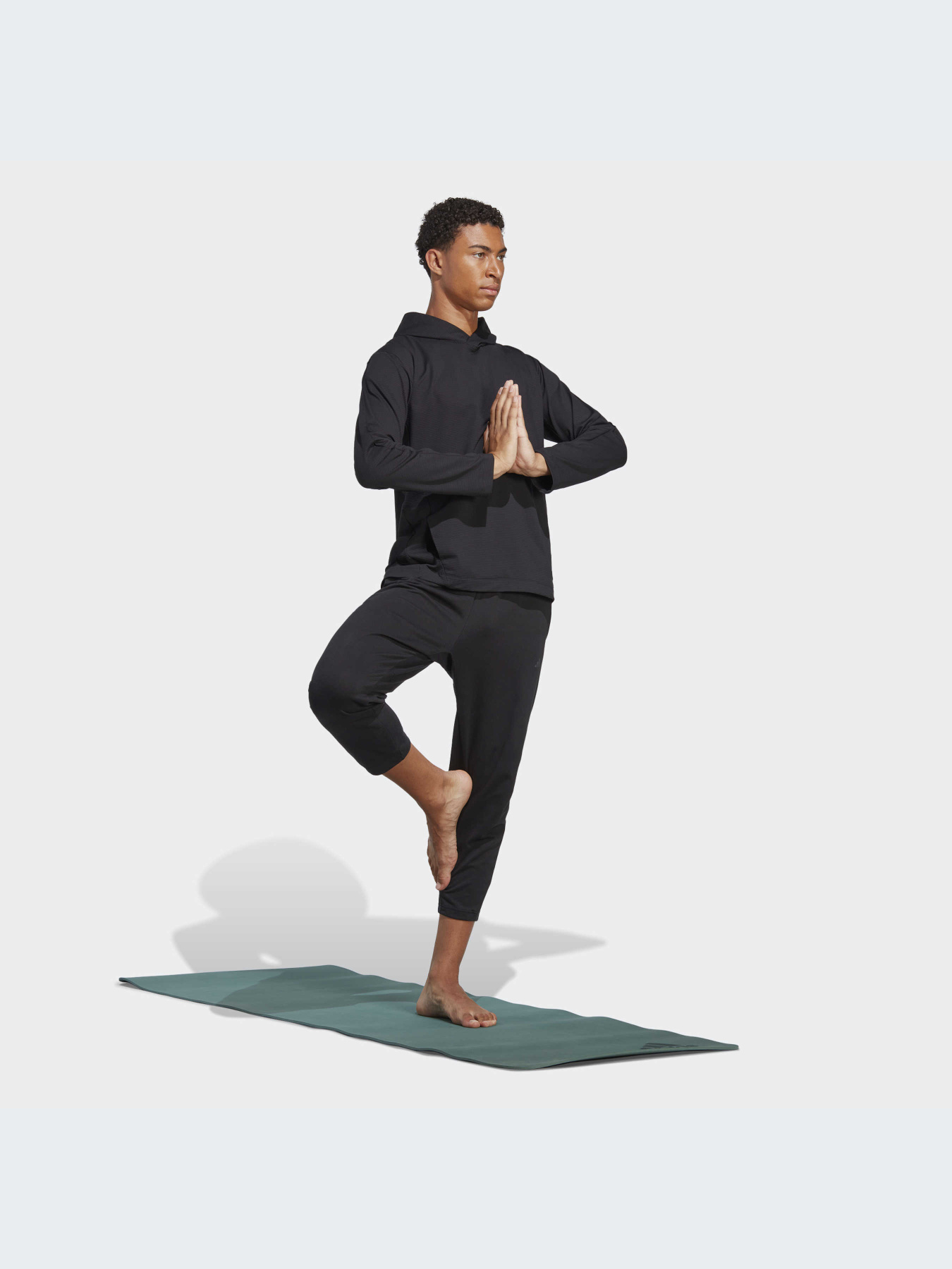 Спортивная кофта Adidas Graphics модель IB8968 Фото