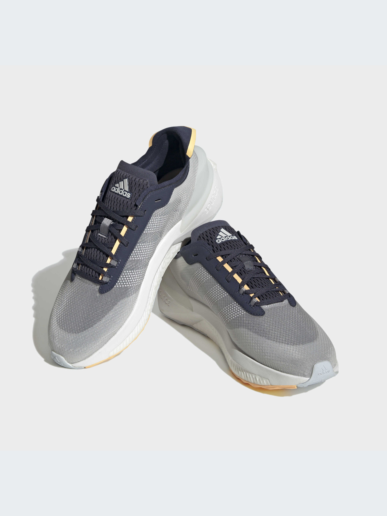 Кроссовки Adidas AVRYN модель HP5971 Фото